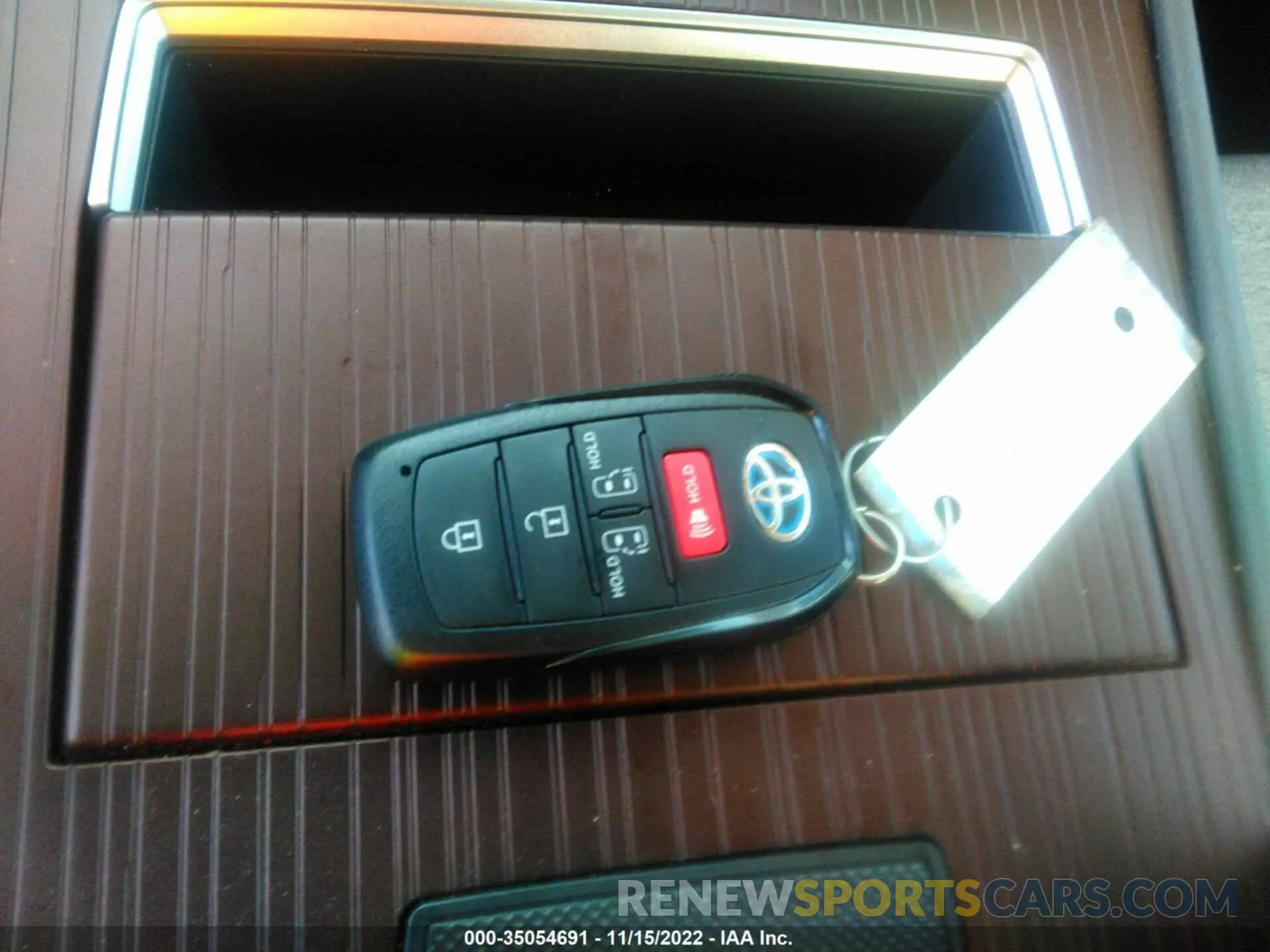 11 fotografías del automóvil dañado 5TDBRKEC8NS126978 TOYOTA SIENNA 2022