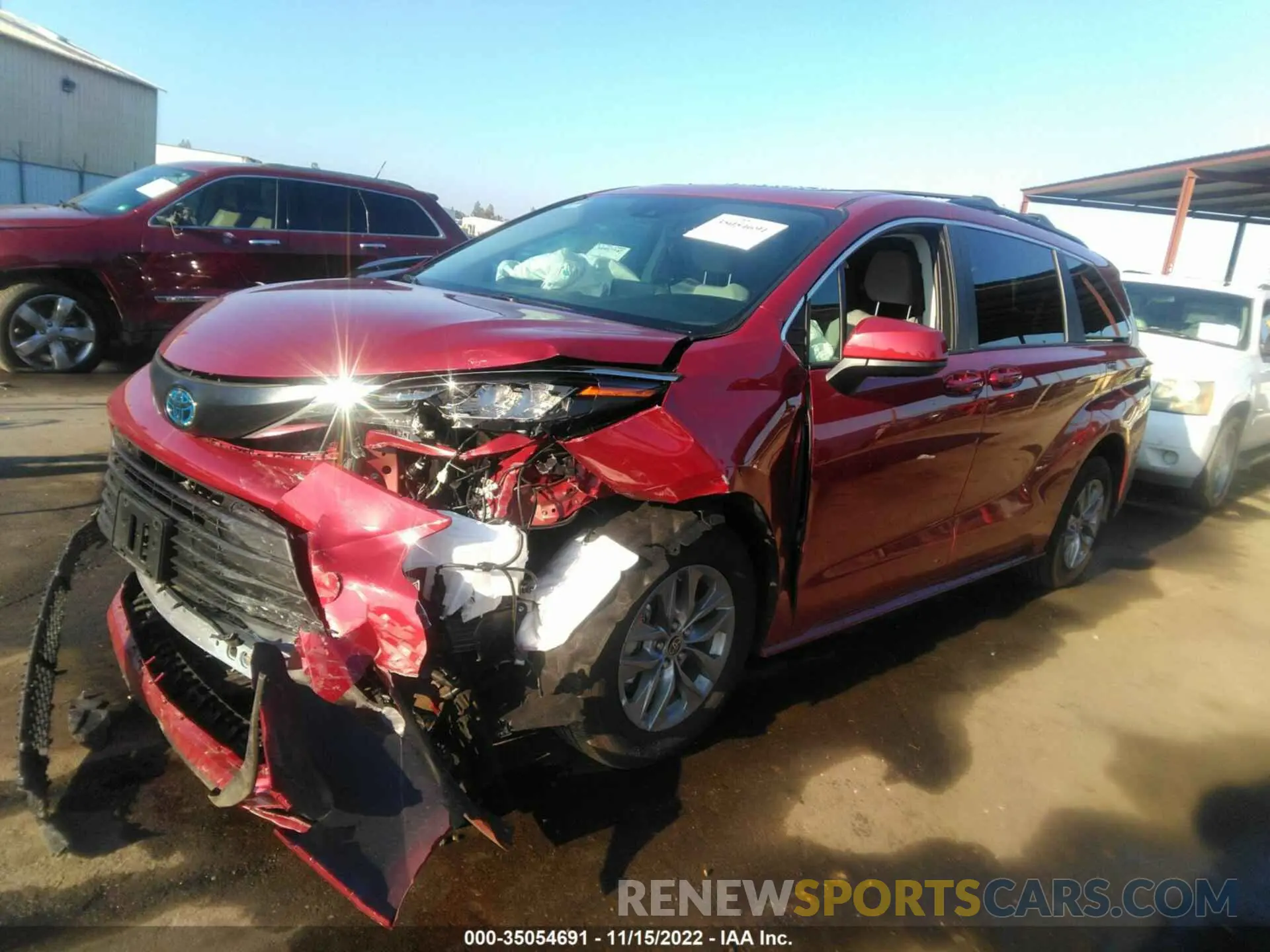 2 fotografías del automóvil dañado 5TDBRKEC8NS126978 TOYOTA SIENNA 2022