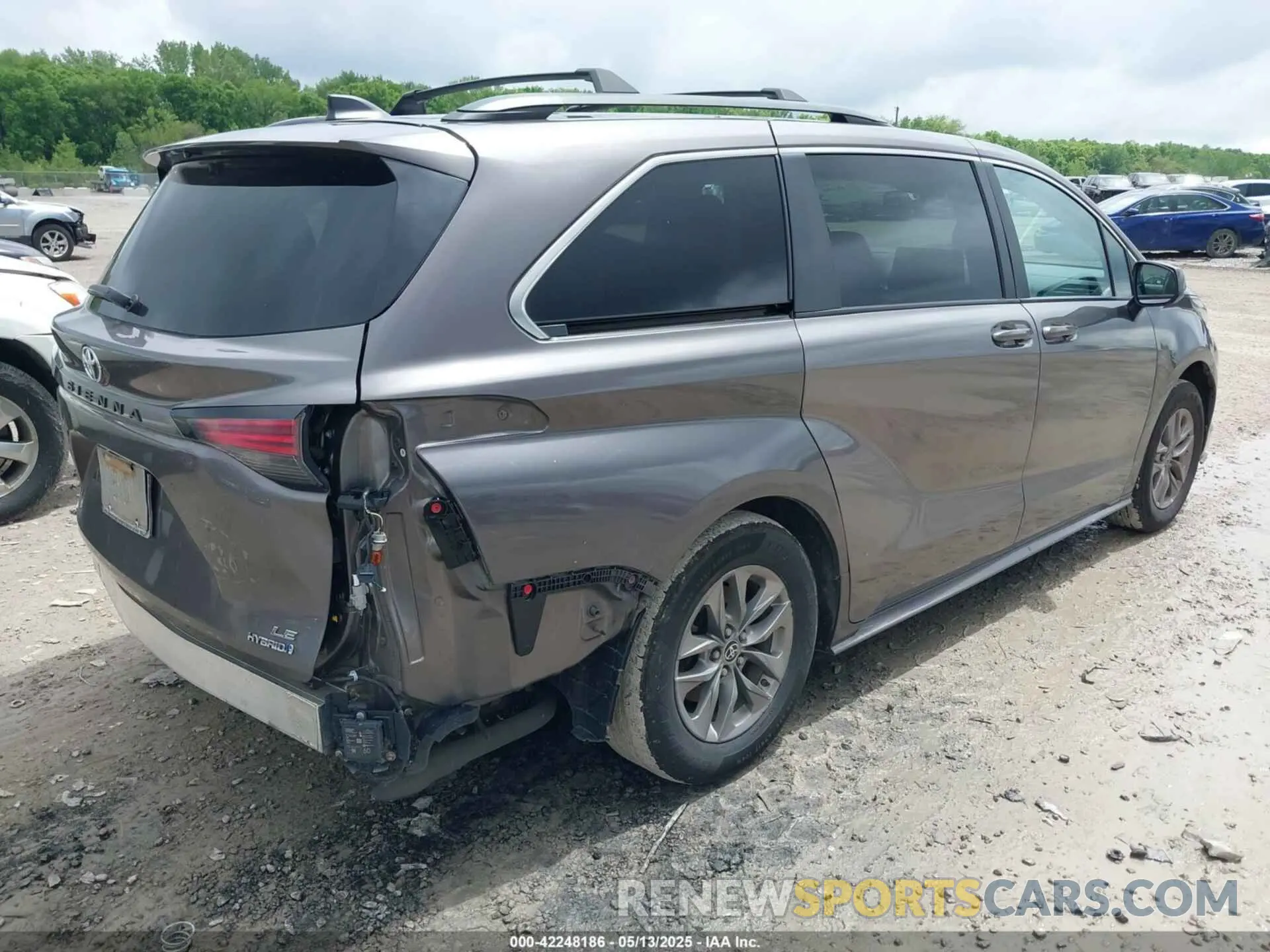 4 fotografías del automóvil dañado 5TDBSKFC8NS062850 TOYOTA SIENNA 2022