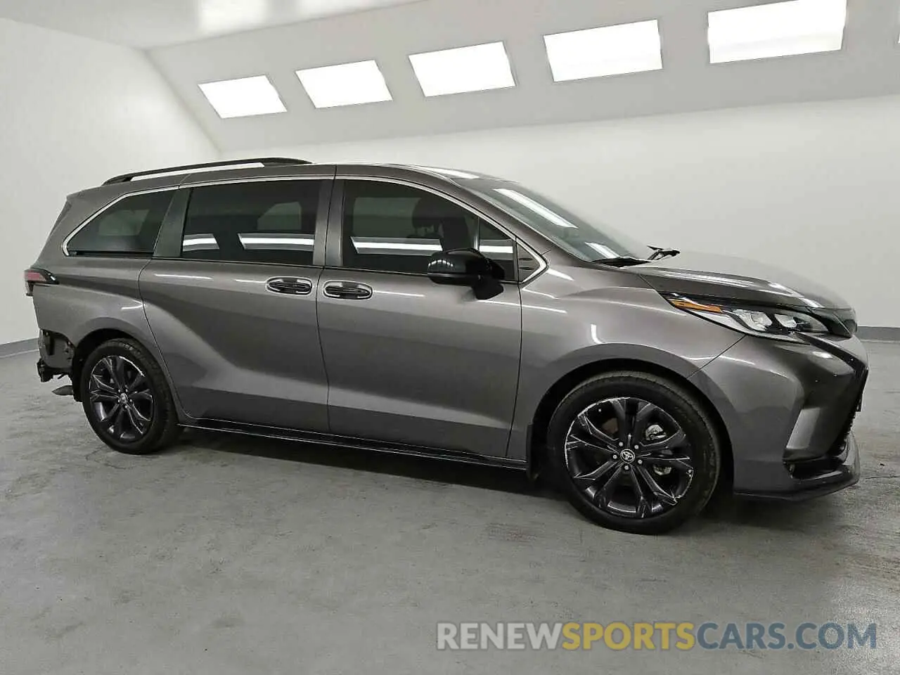 4 fotografías del automóvil dañado 5TDDRKEC6NS097540 TOYOTA SIENNA 2022