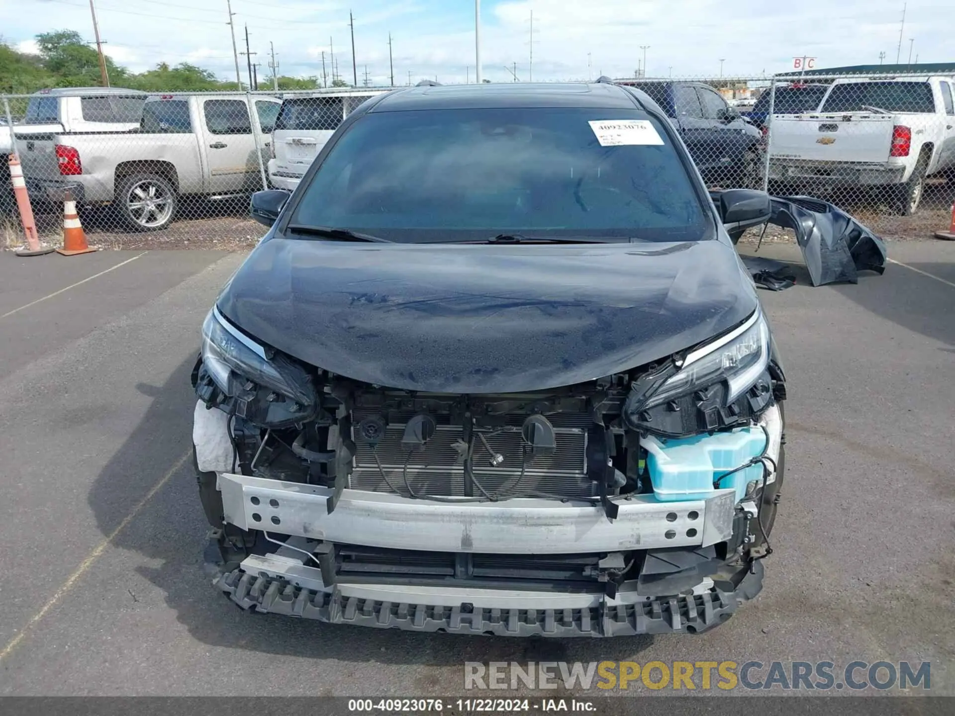 13 fotografías del automóvil dañado 5TDDRKEC9NS101595 TOYOTA SIENNA 2022