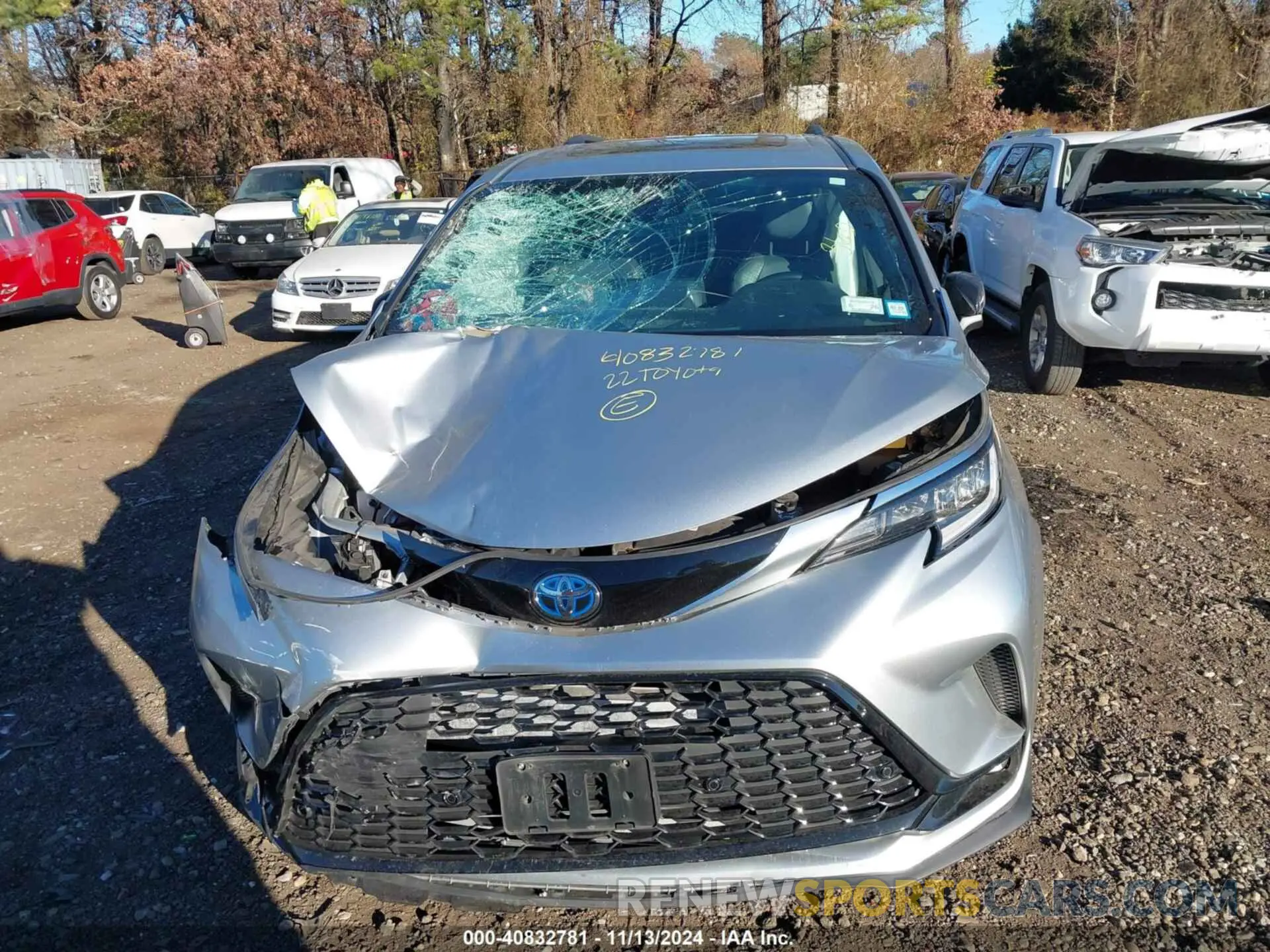 11 fotografías del automóvil dañado 5TDDSKFC3NS064174 TOYOTA SIENNA 2022