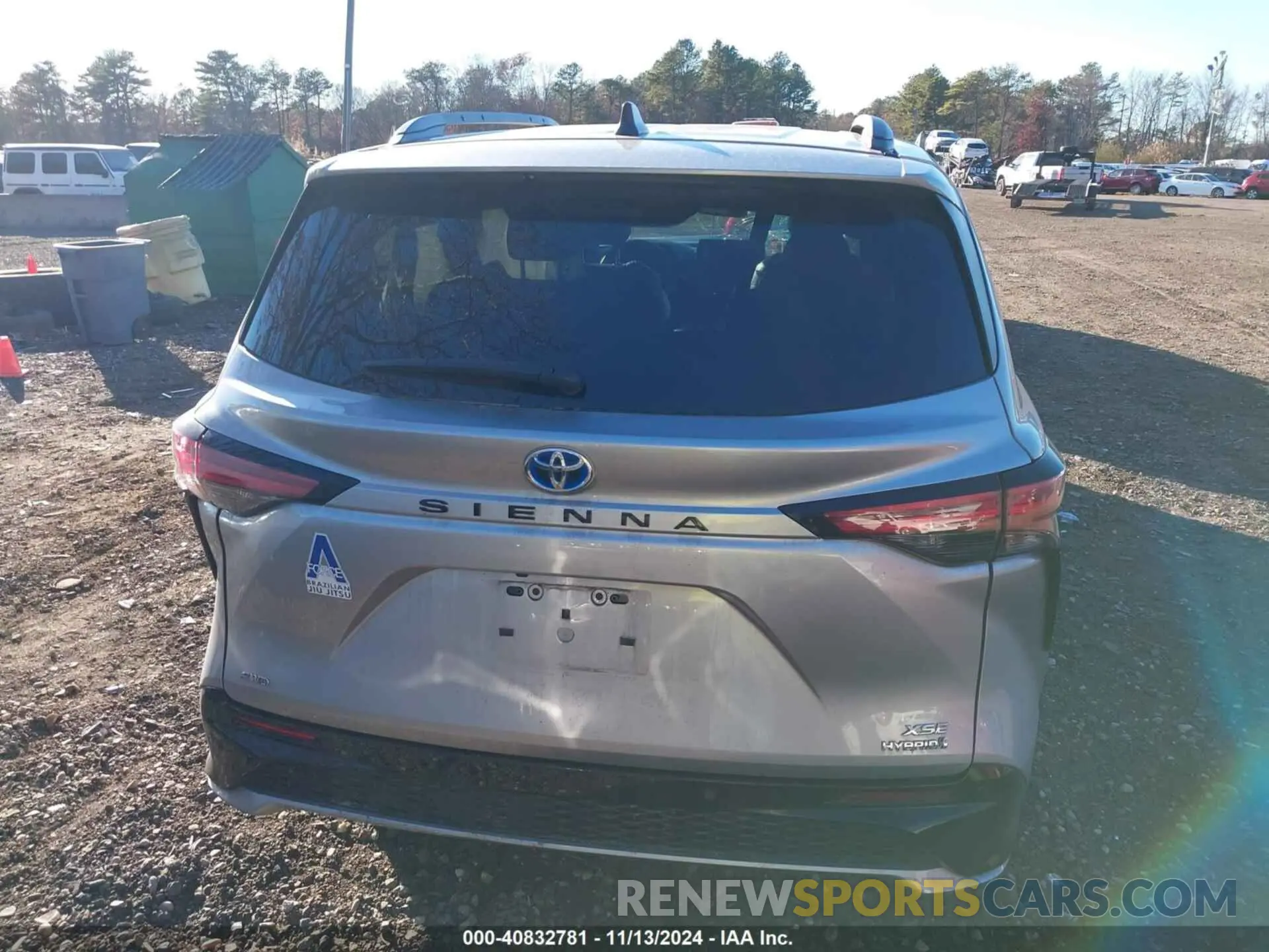 15 fotografías del automóvil dañado 5TDDSKFC3NS064174 TOYOTA SIENNA 2022