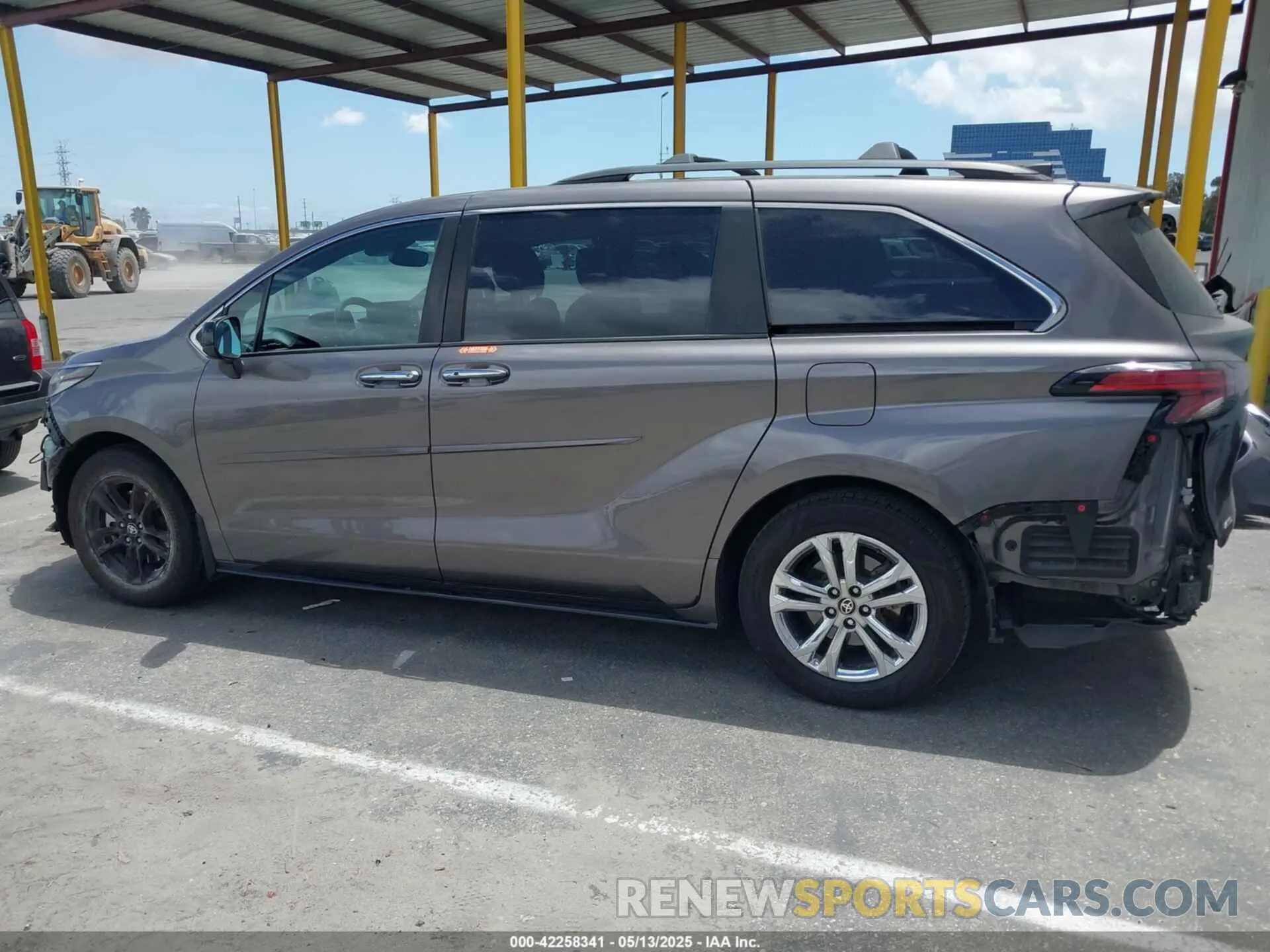 15 fotografías del automóvil dañado 5TDDSKFC6NS057817 TOYOTA SIENNA 2022