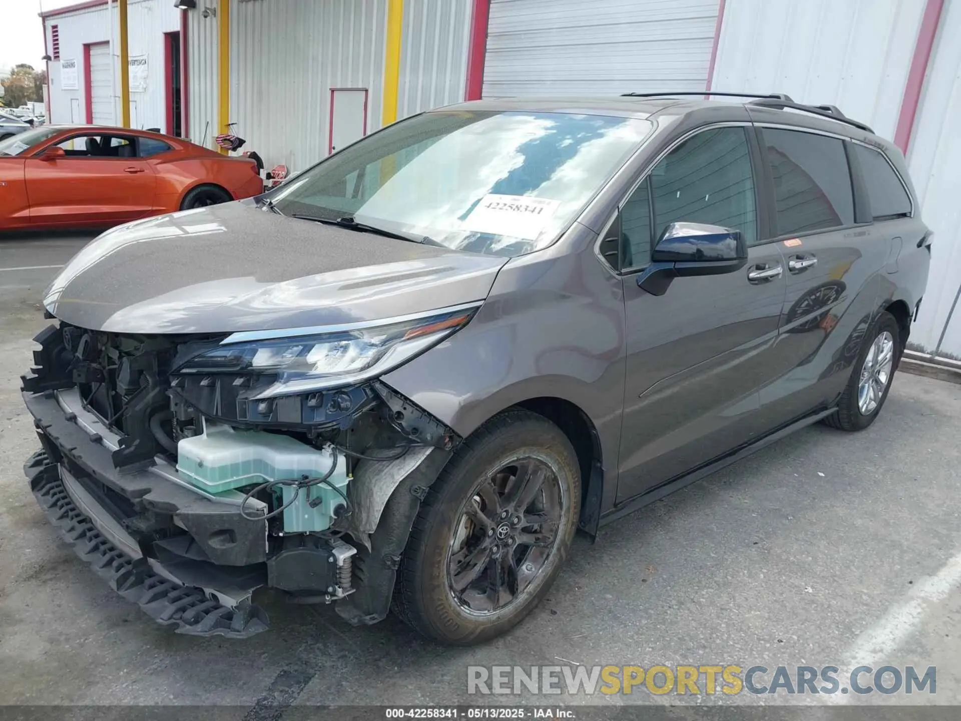 2 fotografías del automóvil dañado 5TDDSKFC6NS057817 TOYOTA SIENNA 2022