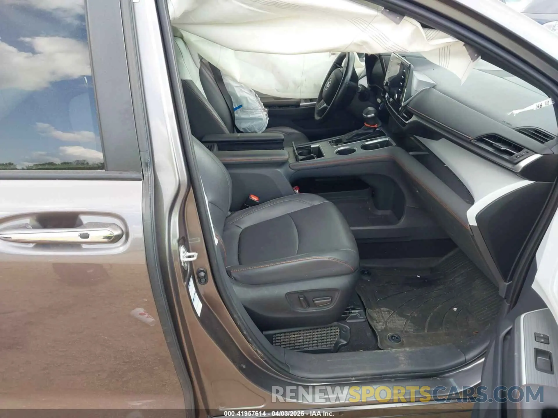 5 fotografías del automóvil dañado 5TDDSKFC8NS047144 TOYOTA SIENNA 2022