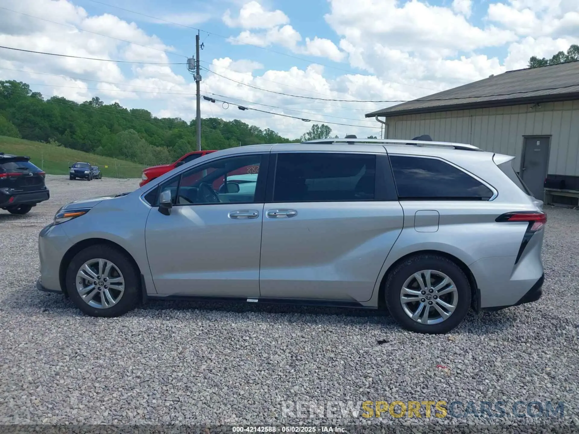 14 fotografías del automóvil dañado 5TDESKFC2NS051825 TOYOTA SIENNA 2022