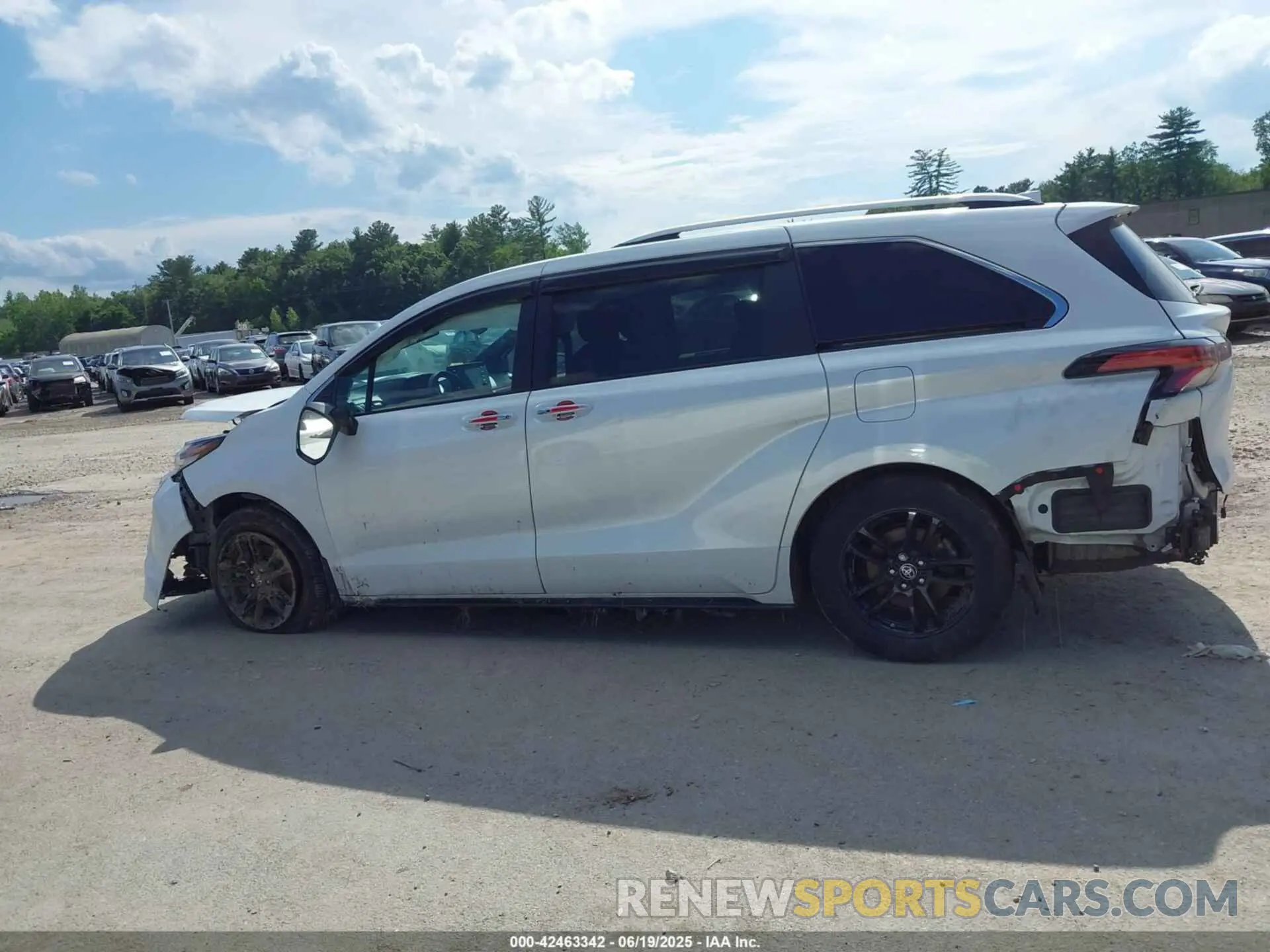 14 fotografías del automóvil dañado 5TDESKFC2NS059908 TOYOTA SIENNA 2022