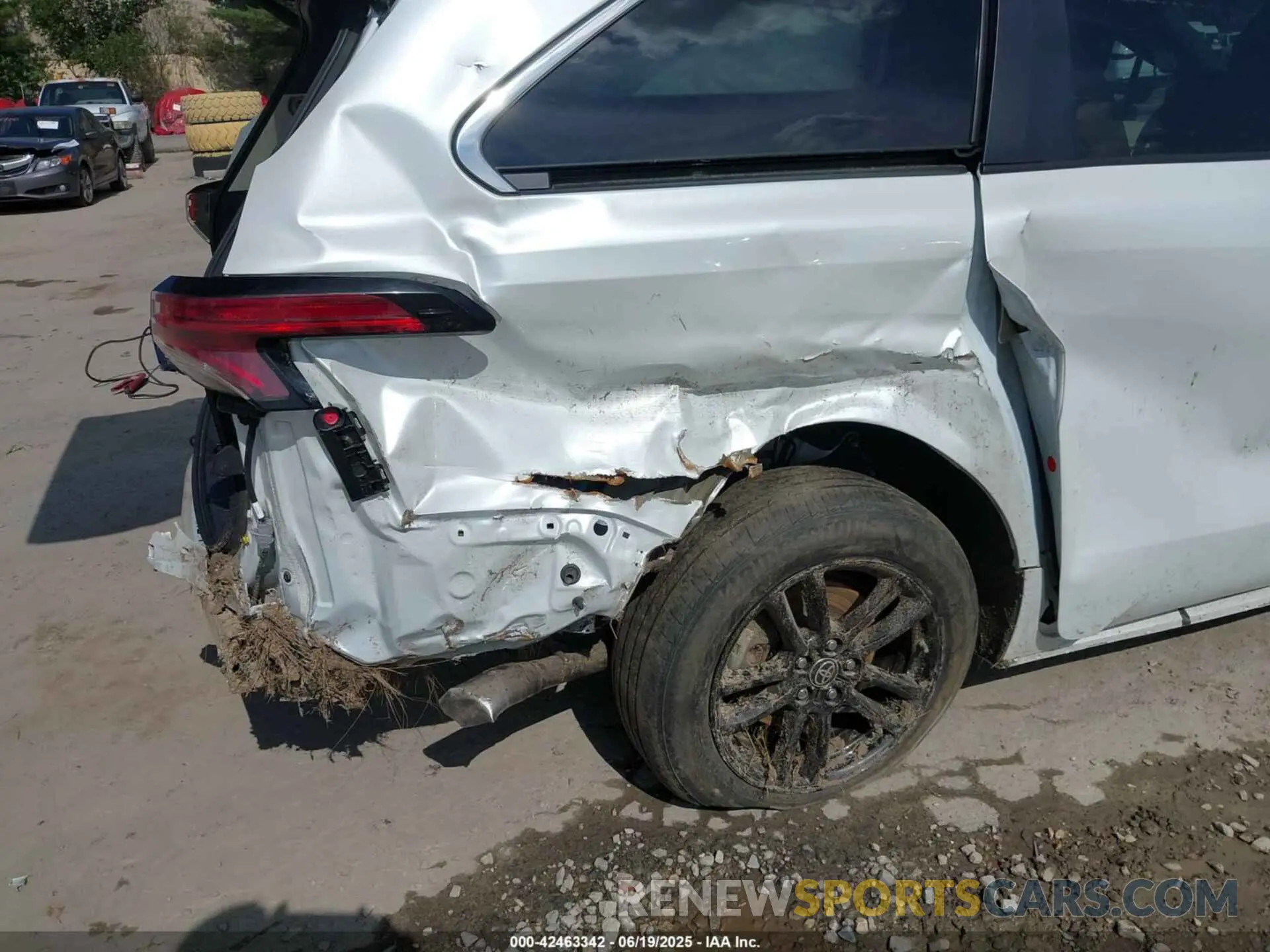 6 fotografías del automóvil dañado 5TDESKFC2NS059908 TOYOTA SIENNA 2022