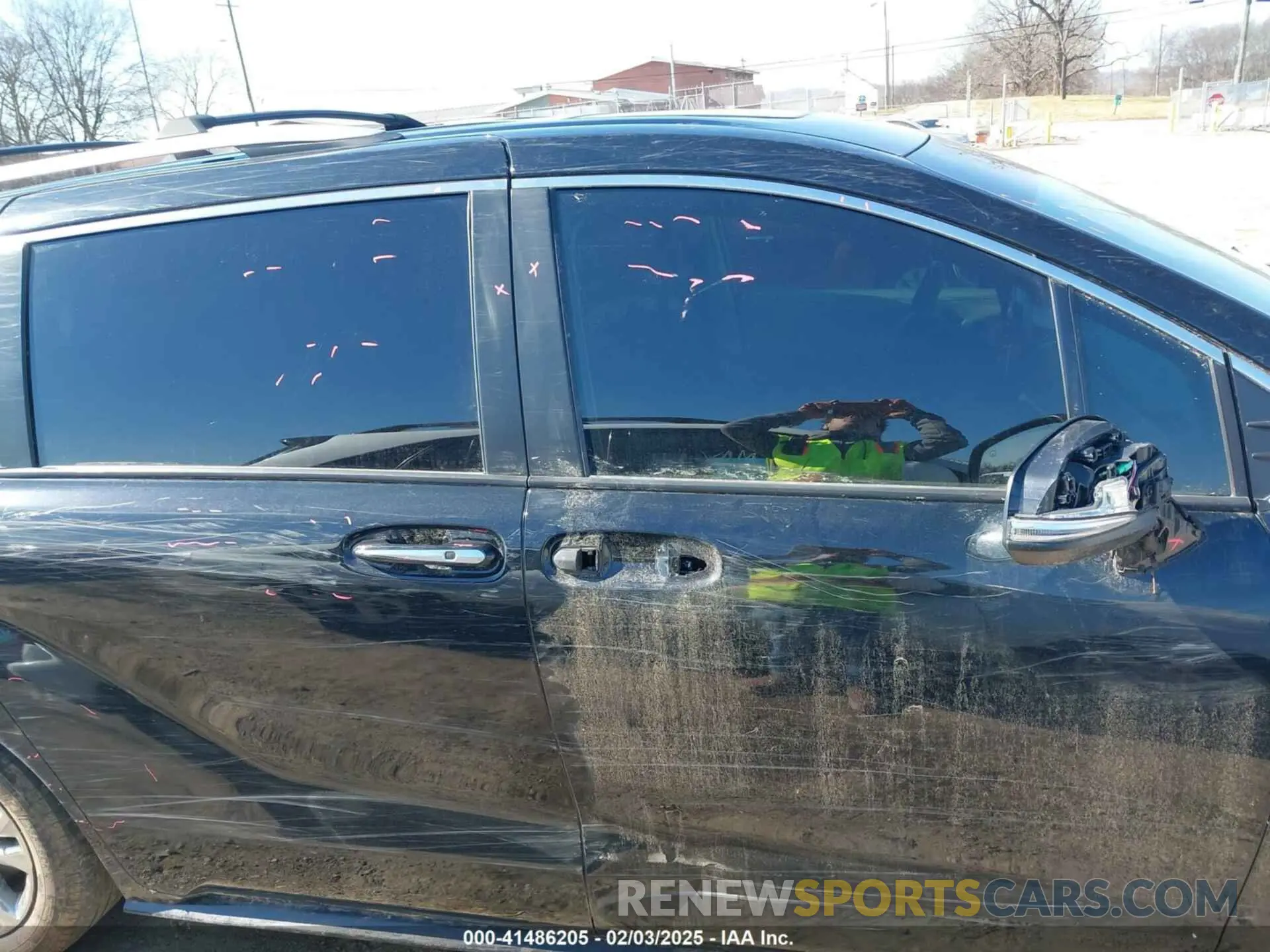 13 fotografías del automóvil dañado 5TDESKFC3NS043295 TOYOTA SIENNA 2022