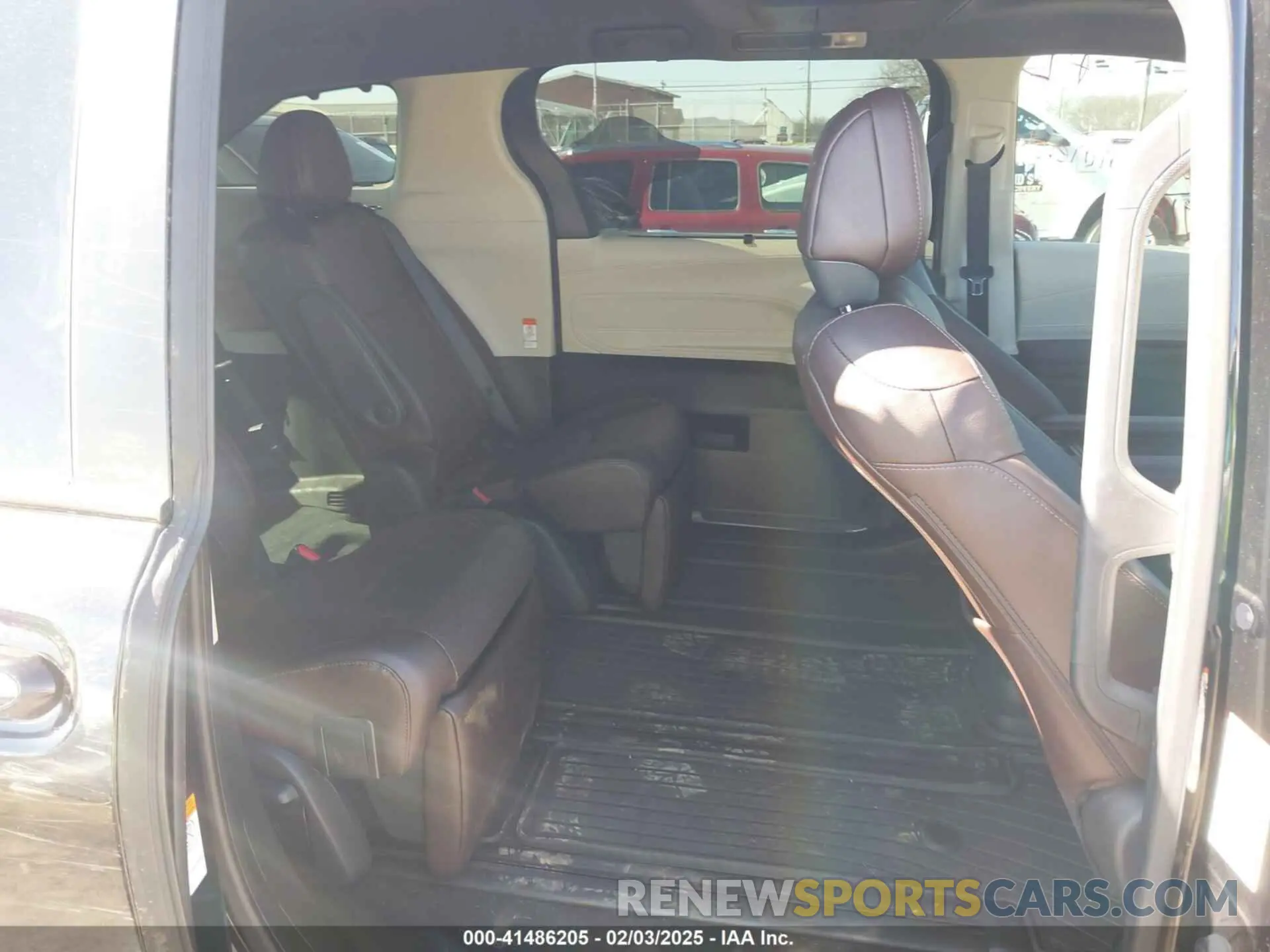 8 fotografías del automóvil dañado 5TDESKFC3NS043295 TOYOTA SIENNA 2022