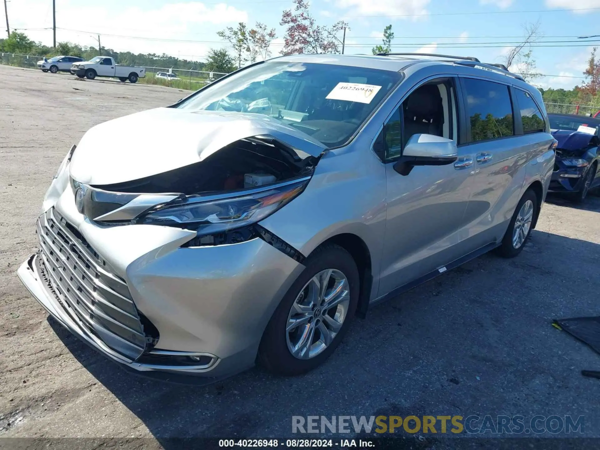 2 fotografías del automóvil dañado 5TDESKFC9NS066581 TOYOTA SIENNA 2022