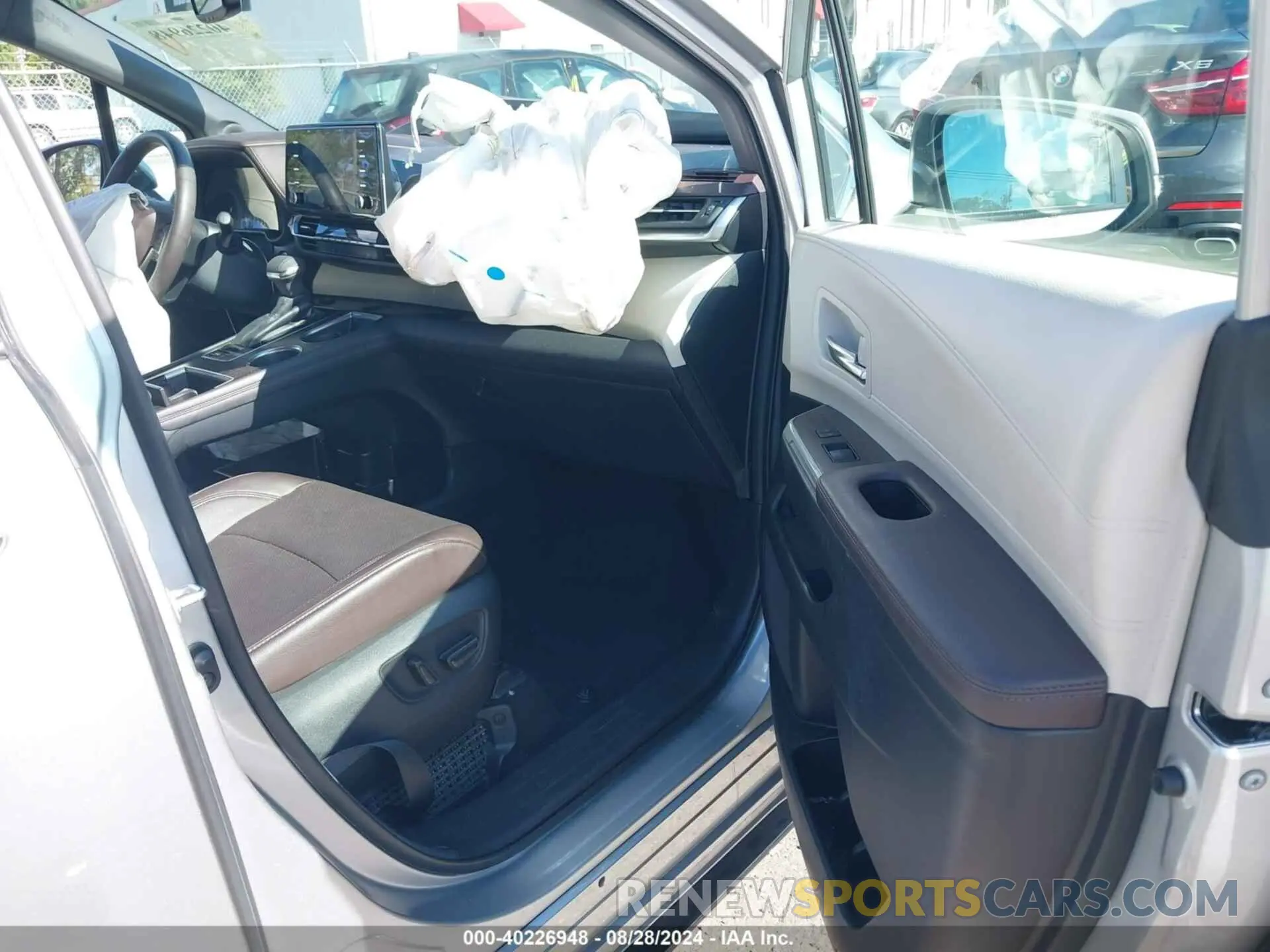 5 fotografías del automóvil dañado 5TDESKFC9NS066581 TOYOTA SIENNA 2022