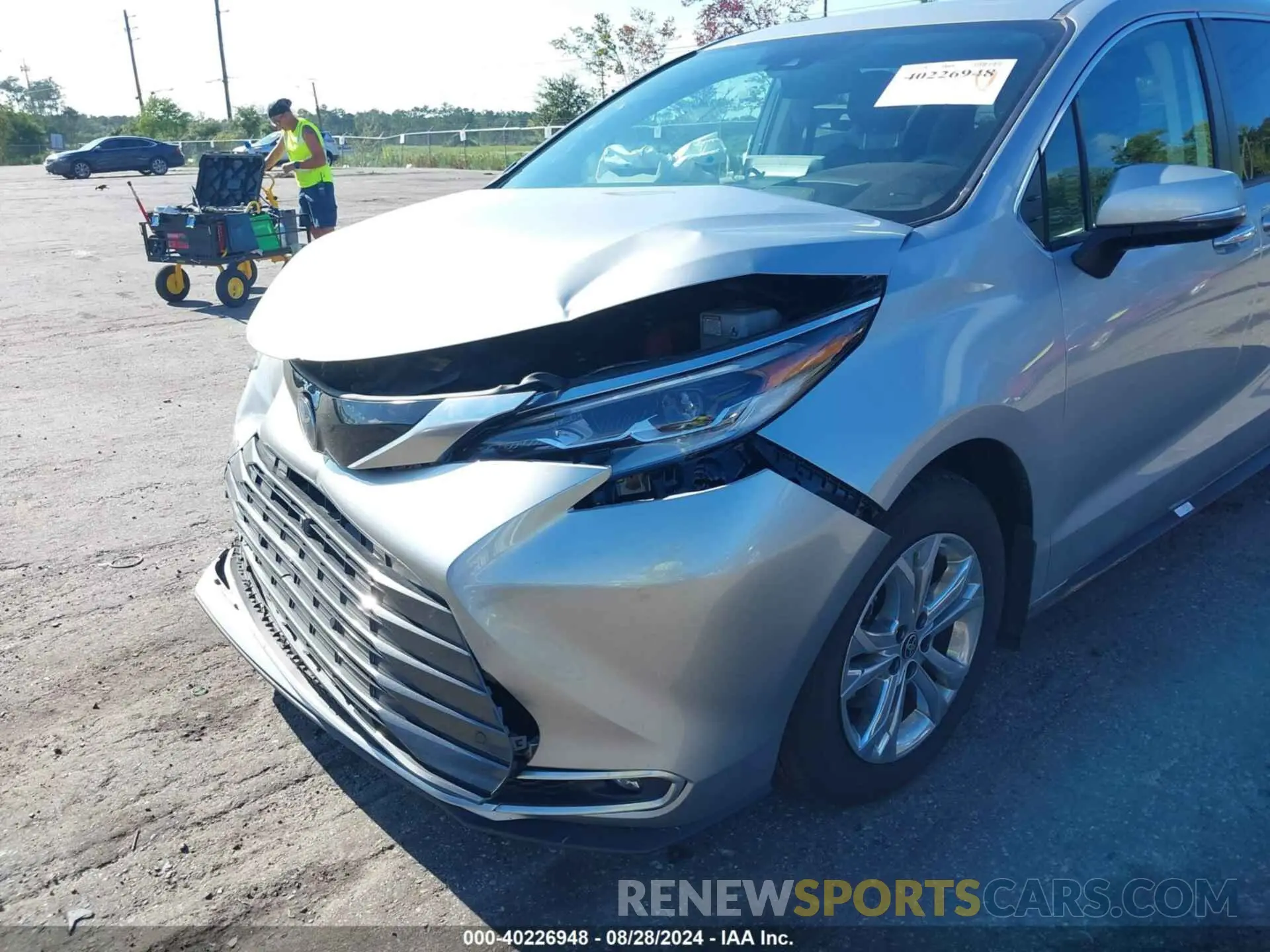 6 fotografías del automóvil dañado 5TDESKFC9NS066581 TOYOTA SIENNA 2022