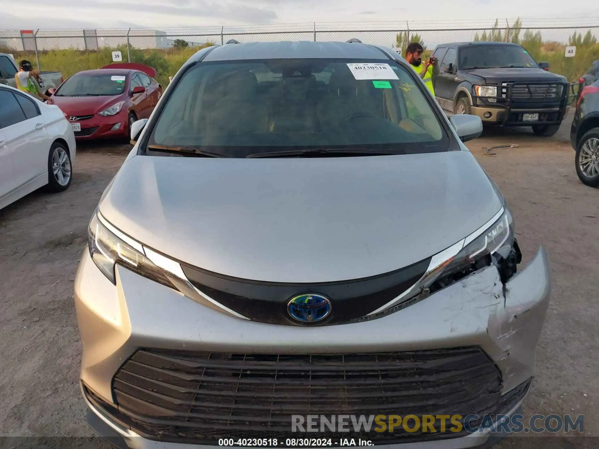 12 fotografías del automóvil dañado 5TDGSKFC0NS059754 TOYOTA SIENNA 2022