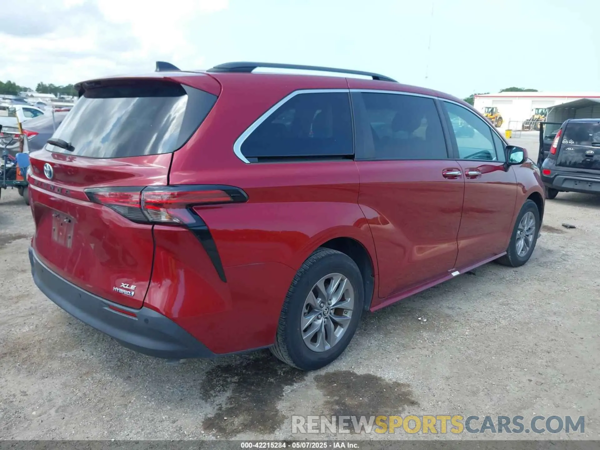 4 fotografías del automóvil dañado 5TDJRKEC3NS116029 TOYOTA SIENNA 2022
