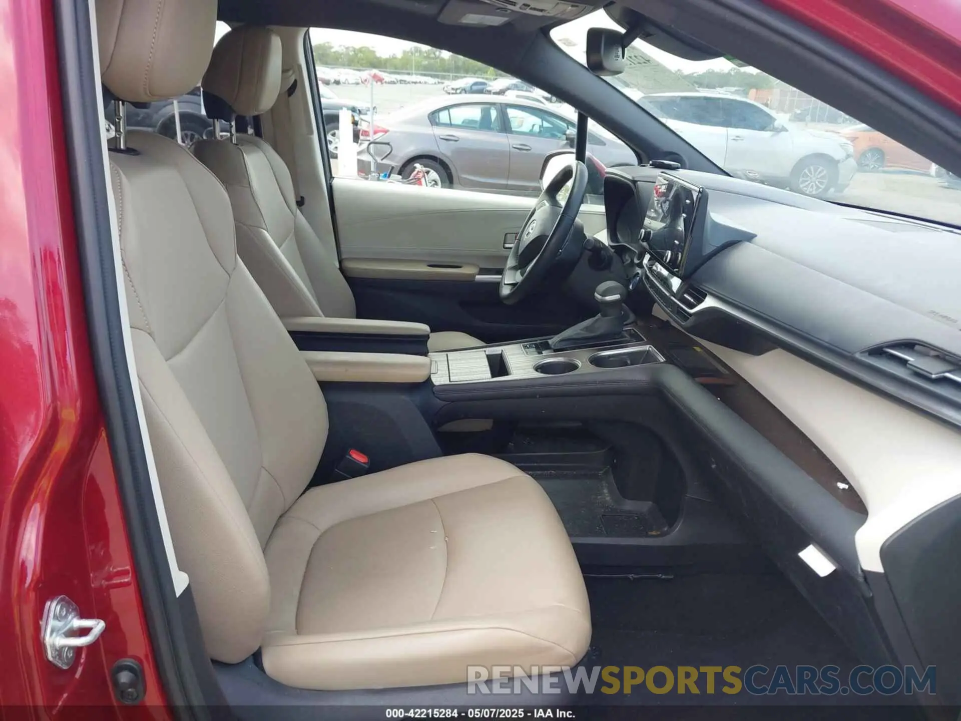 5 fotografías del automóvil dañado 5TDJRKEC3NS116029 TOYOTA SIENNA 2022