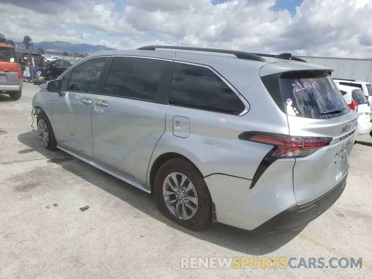 3 fotografías del automóvil dañado 5TDJRKEC7NS097324 TOYOTA SIENNA 2022