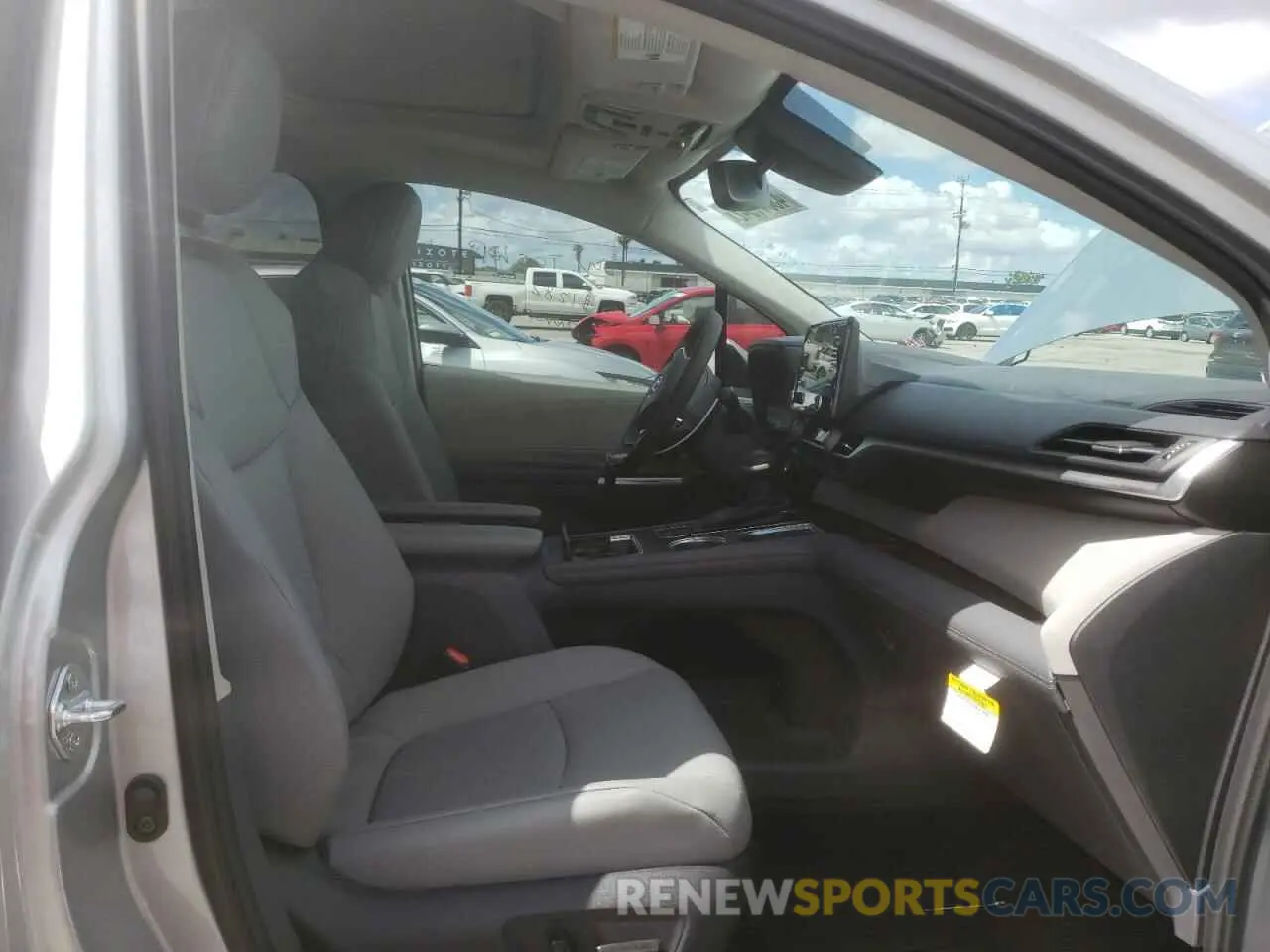 5 fotografías del automóvil dañado 5TDJRKEC7NS097324 TOYOTA SIENNA 2022