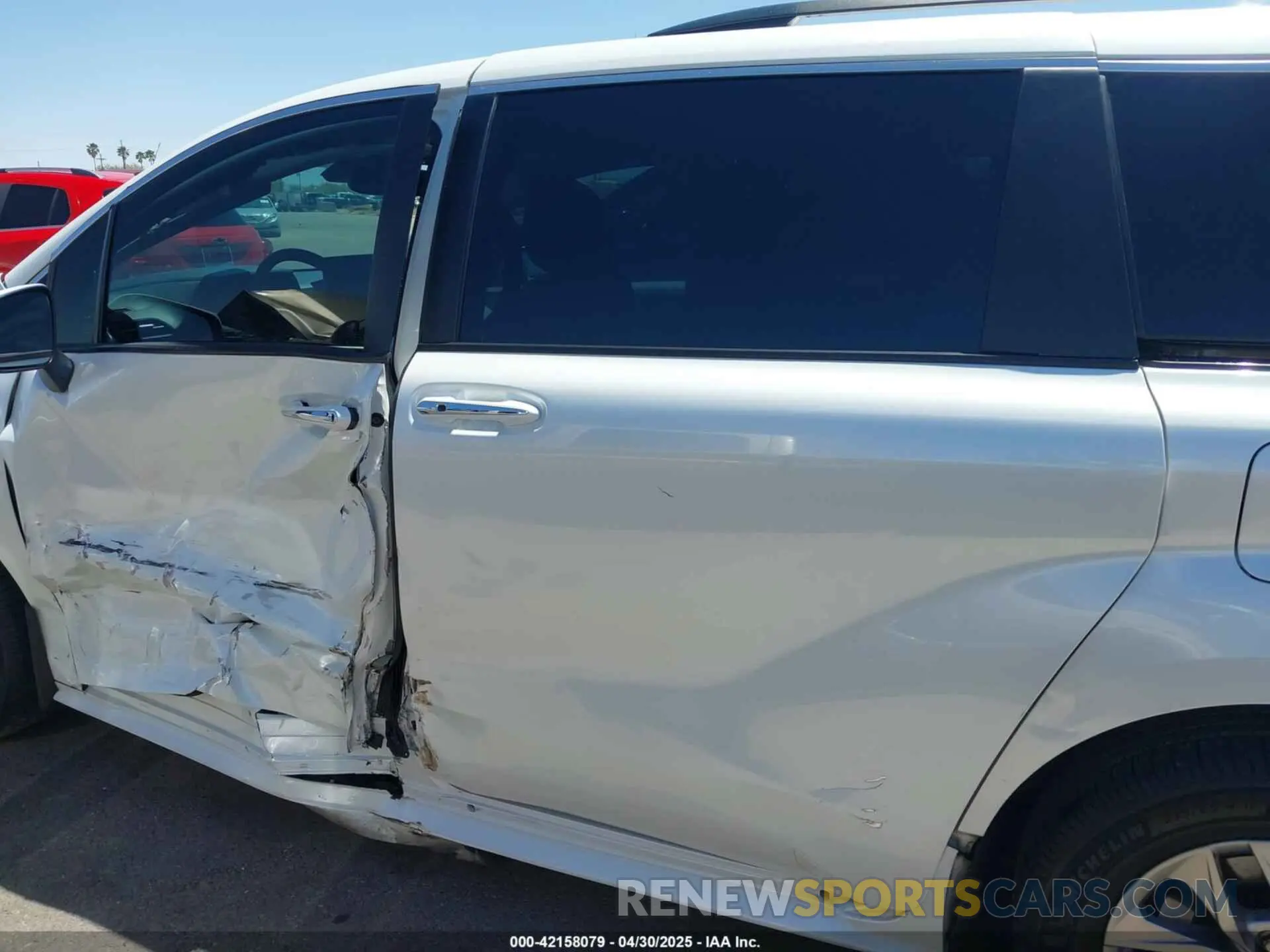 14 fotografías del automóvil dañado 5TDJRKECXNS118859 TOYOTA SIENNA 2022