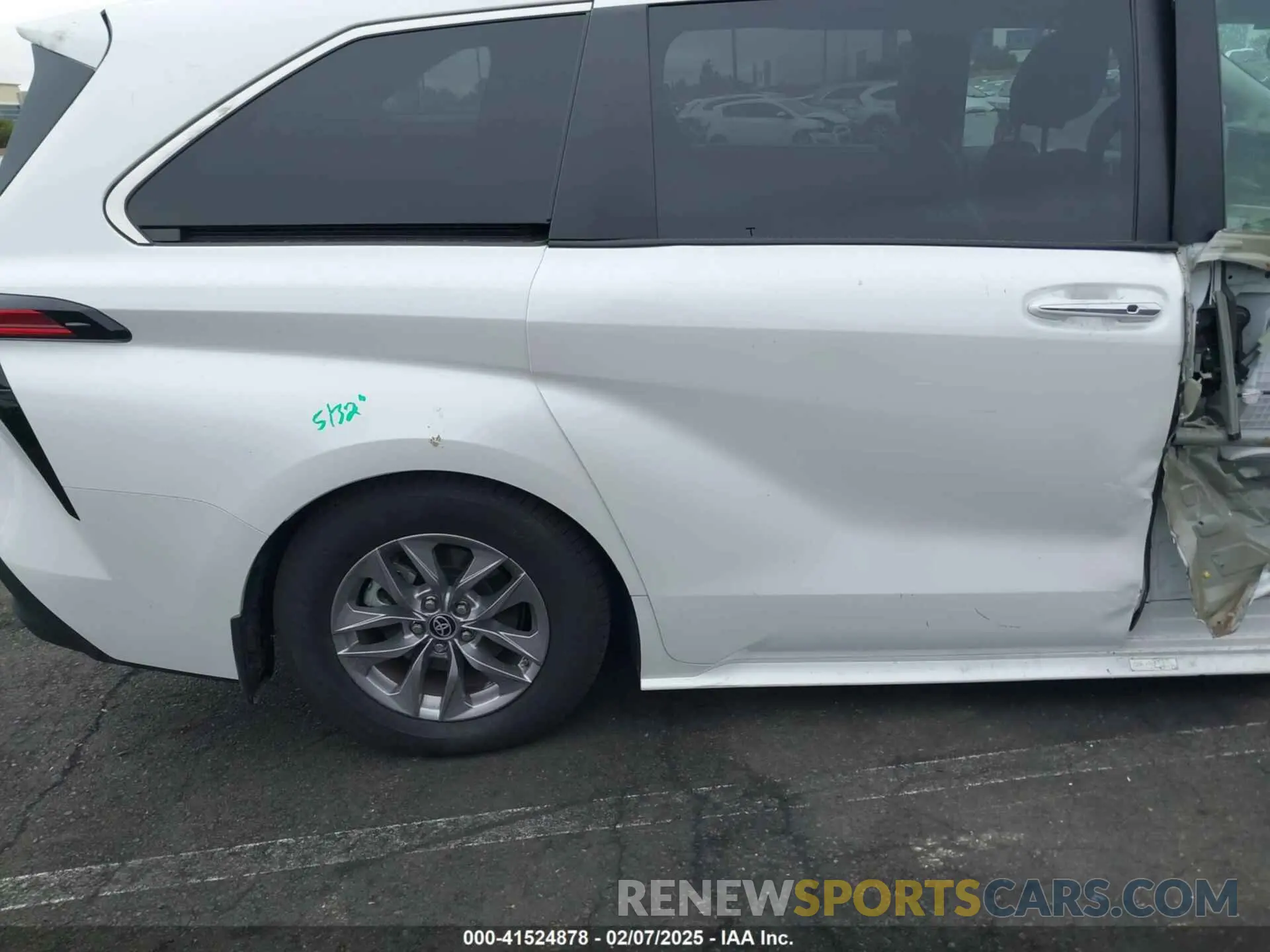 18 fotografías del automóvil dañado 5TDJRKECXNS135662 TOYOTA SIENNA 2022
