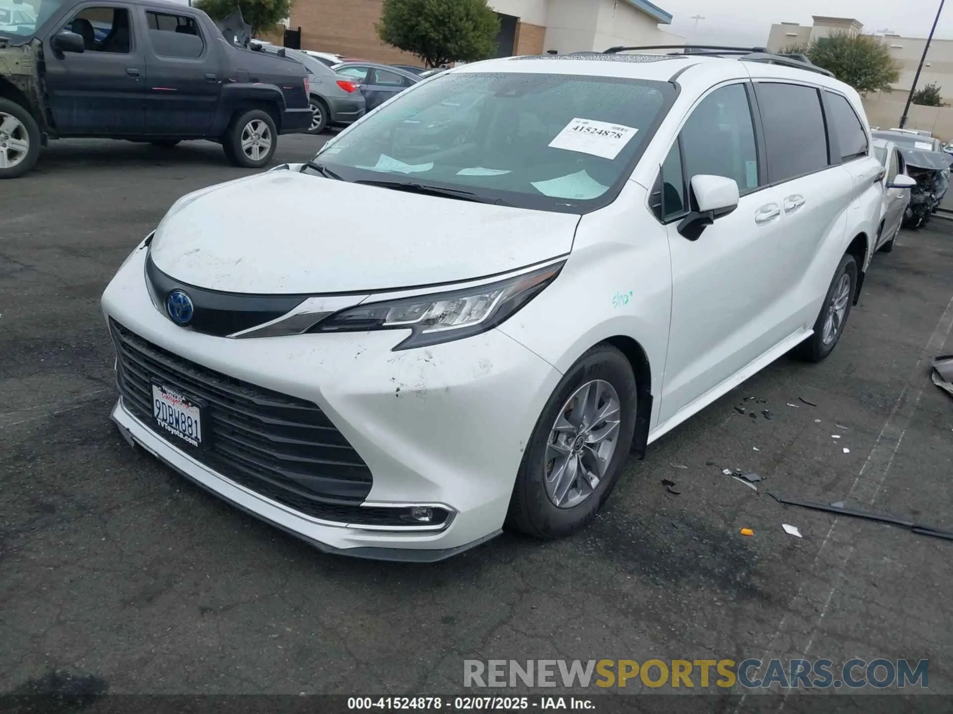 2 fotografías del automóvil dañado 5TDJRKECXNS135662 TOYOTA SIENNA 2022
