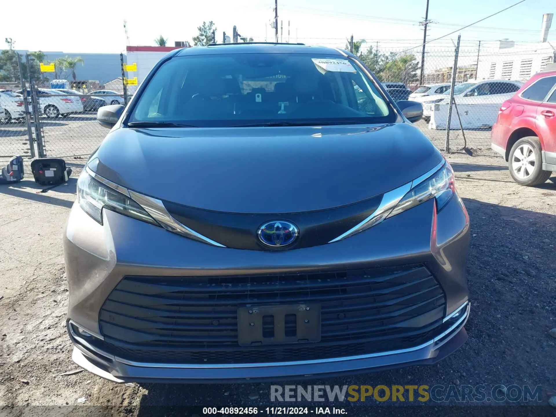 12 fotografías del automóvil dañado 5TDJSKFC0NS052115 TOYOTA SIENNA 2022