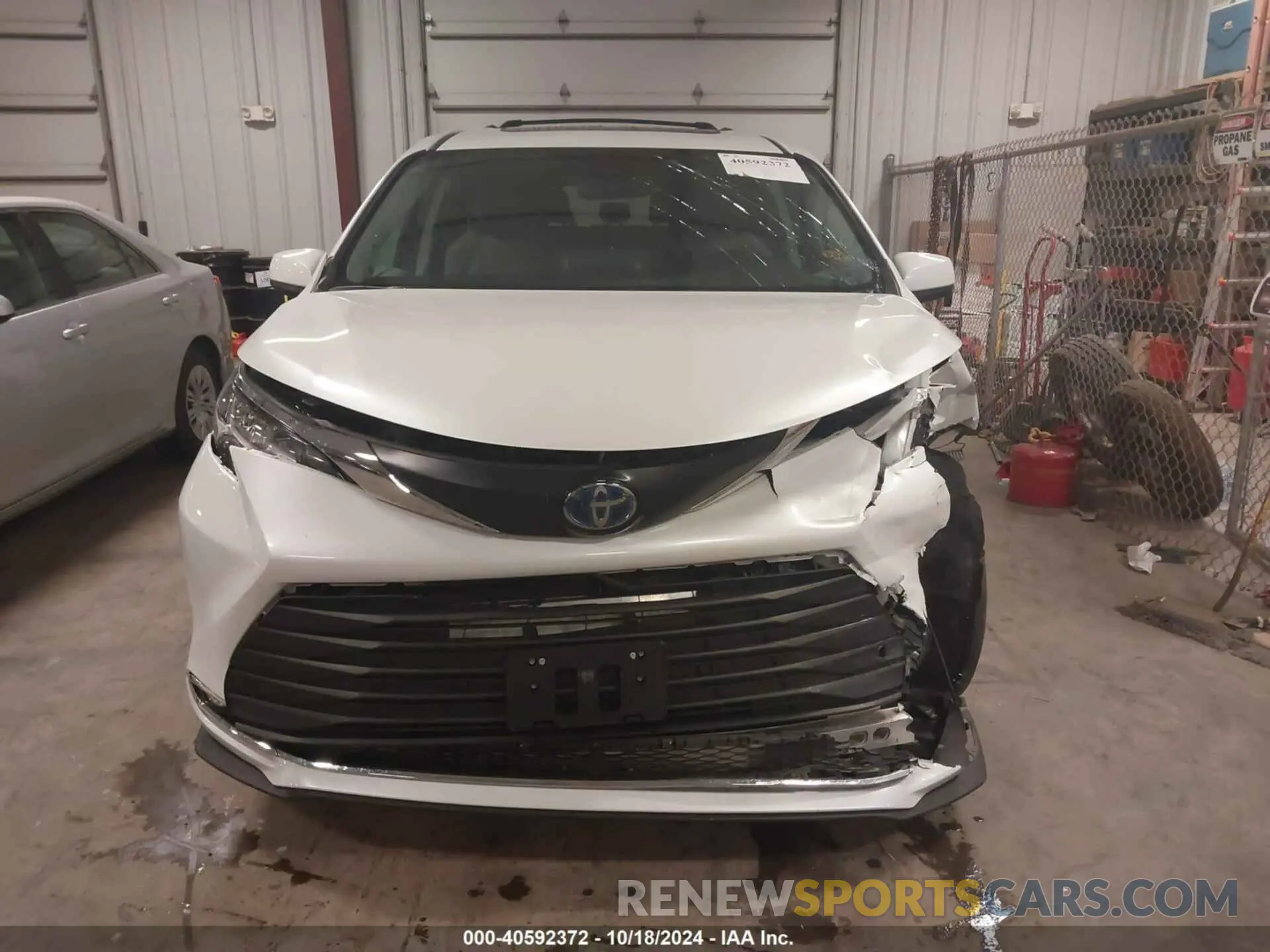 13 fotografías del automóvil dañado 5TDJSKFC0NS057010 TOYOTA SIENNA 2022