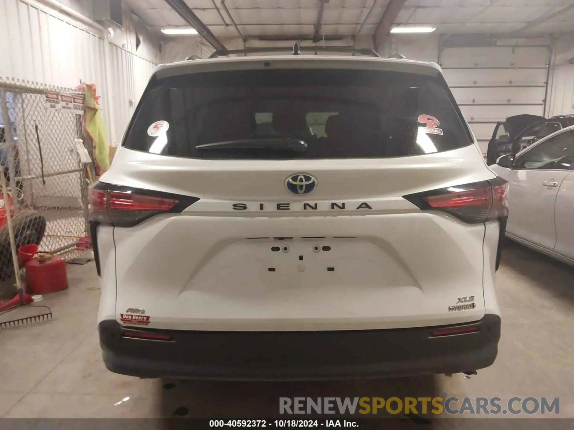 17 fotografías del automóvil dañado 5TDJSKFC0NS057010 TOYOTA SIENNA 2022