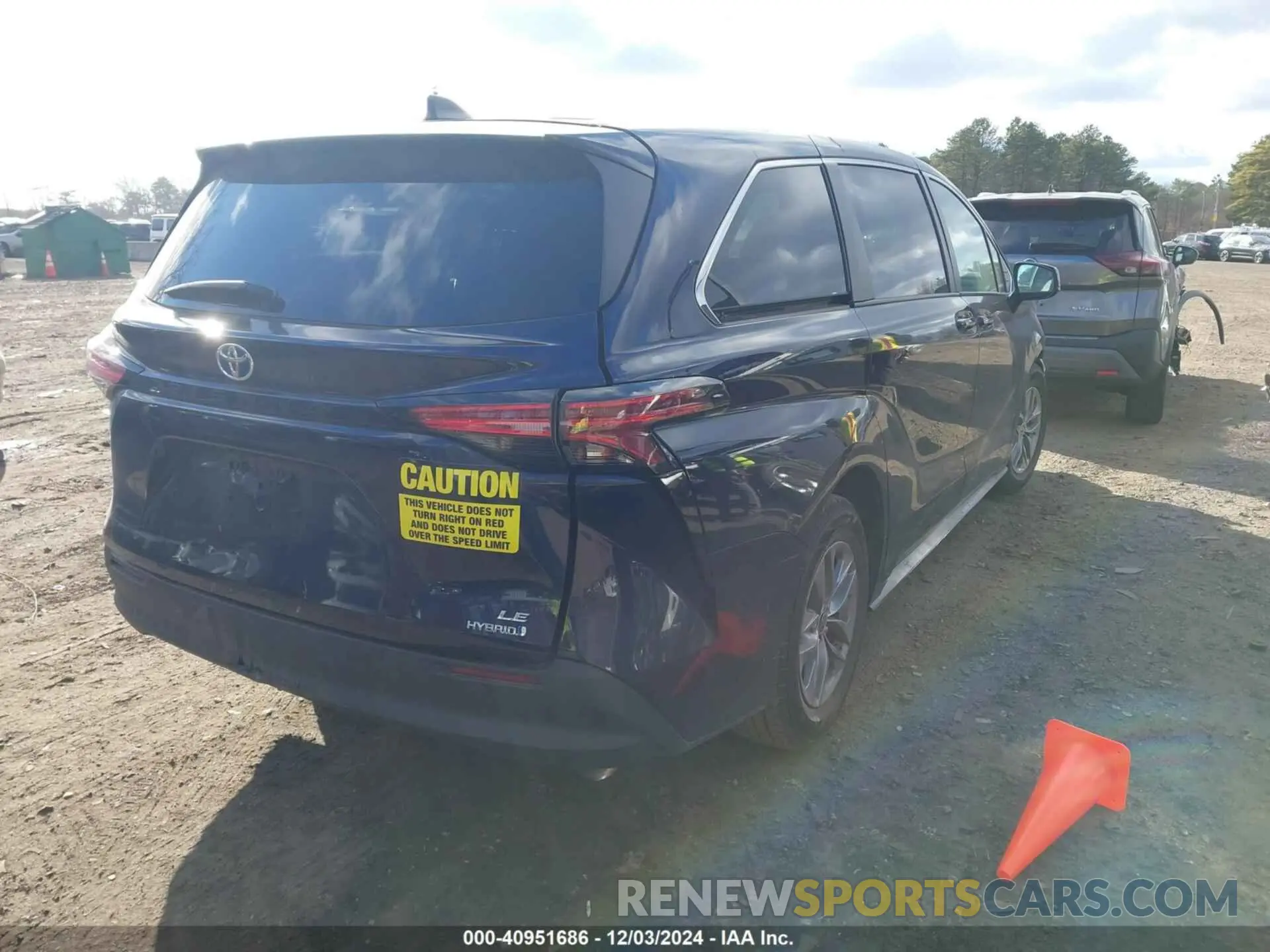 4 fotografías del automóvil dañado 5TDKRKEC0NS123511 TOYOTA SIENNA 2022