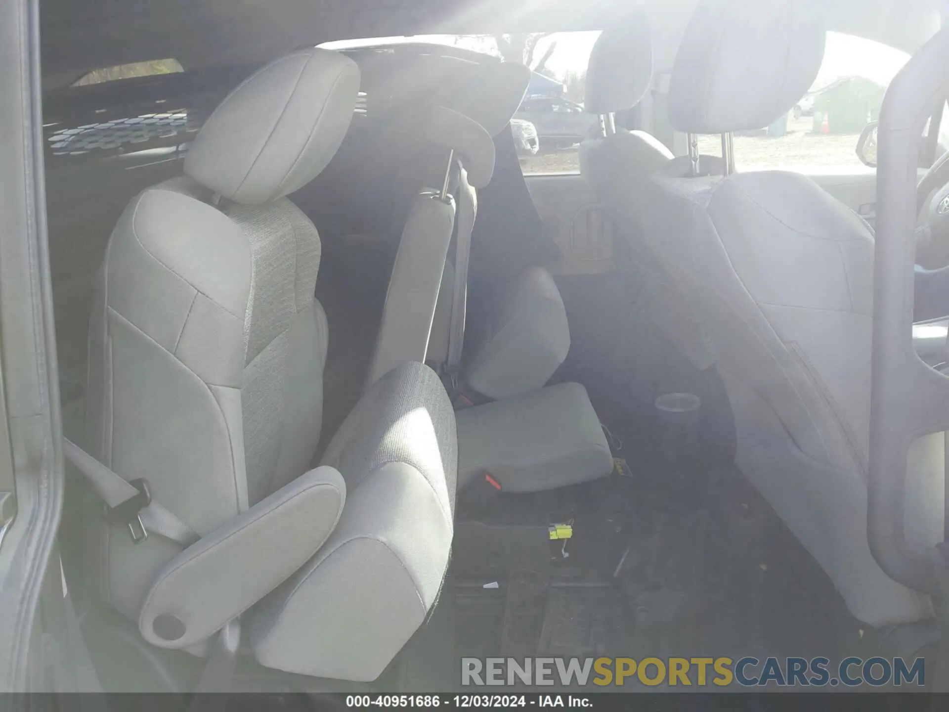 8 fotografías del automóvil dañado 5TDKRKEC0NS123511 TOYOTA SIENNA 2022