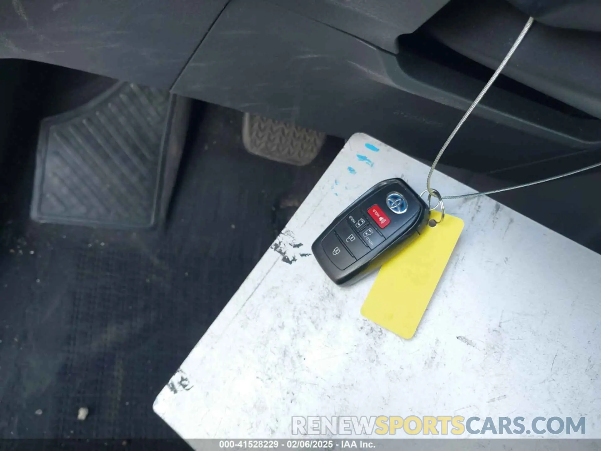 11 fotografías del automóvil dañado 5TDKRKEC1NS098733 TOYOTA SIENNA 2022