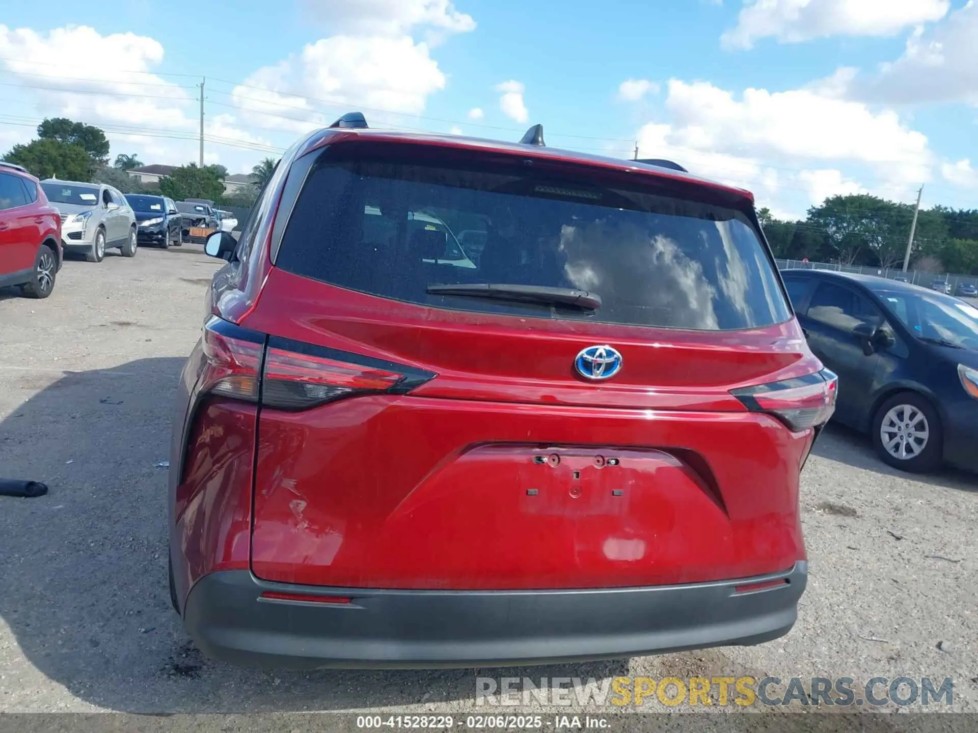 16 fotografías del automóvil dañado 5TDKRKEC1NS098733 TOYOTA SIENNA 2022