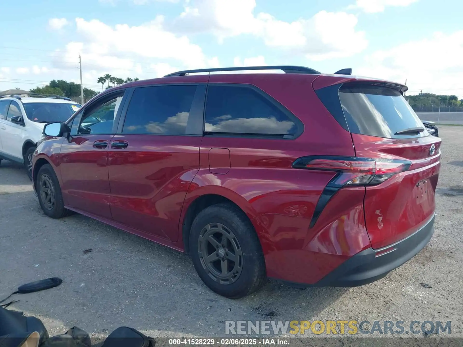 3 fotografías del automóvil dañado 5TDKRKEC1NS098733 TOYOTA SIENNA 2022