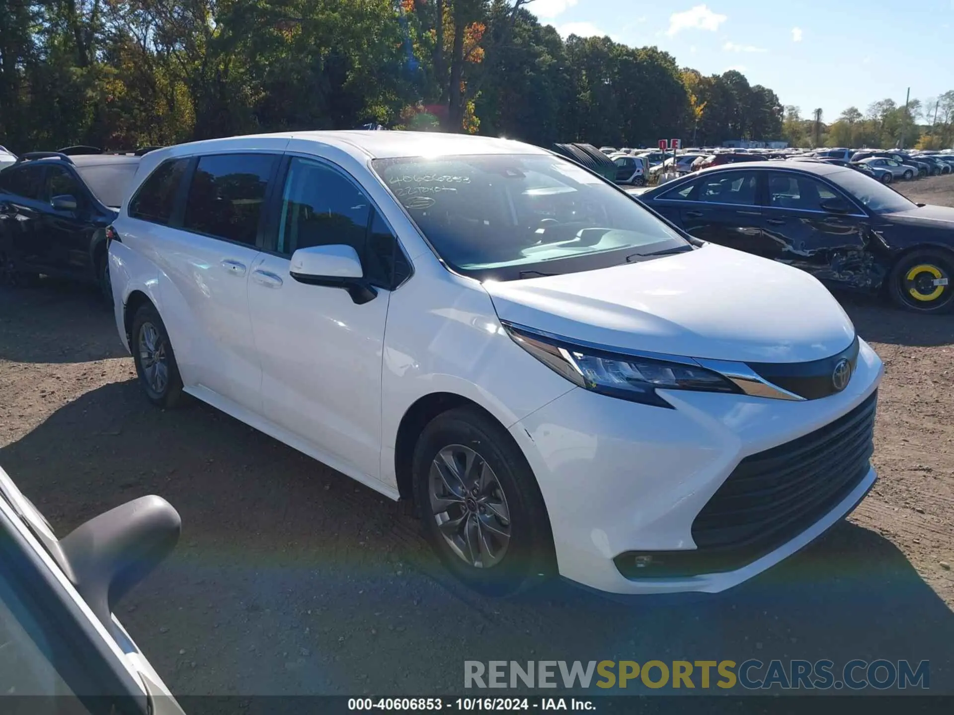 13 fotografías del automóvil dañado 5TDKRKEC4NS101057 TOYOTA SIENNA 2022