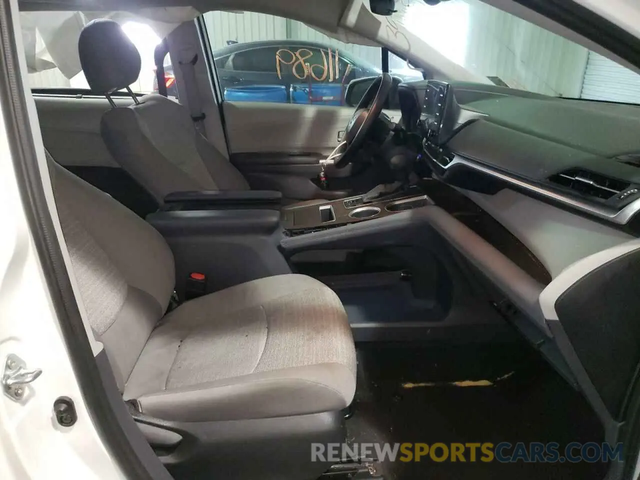 5 fotografías del automóvil dañado 5TDKRKEC5NS104839 TOYOTA SIENNA 2022
