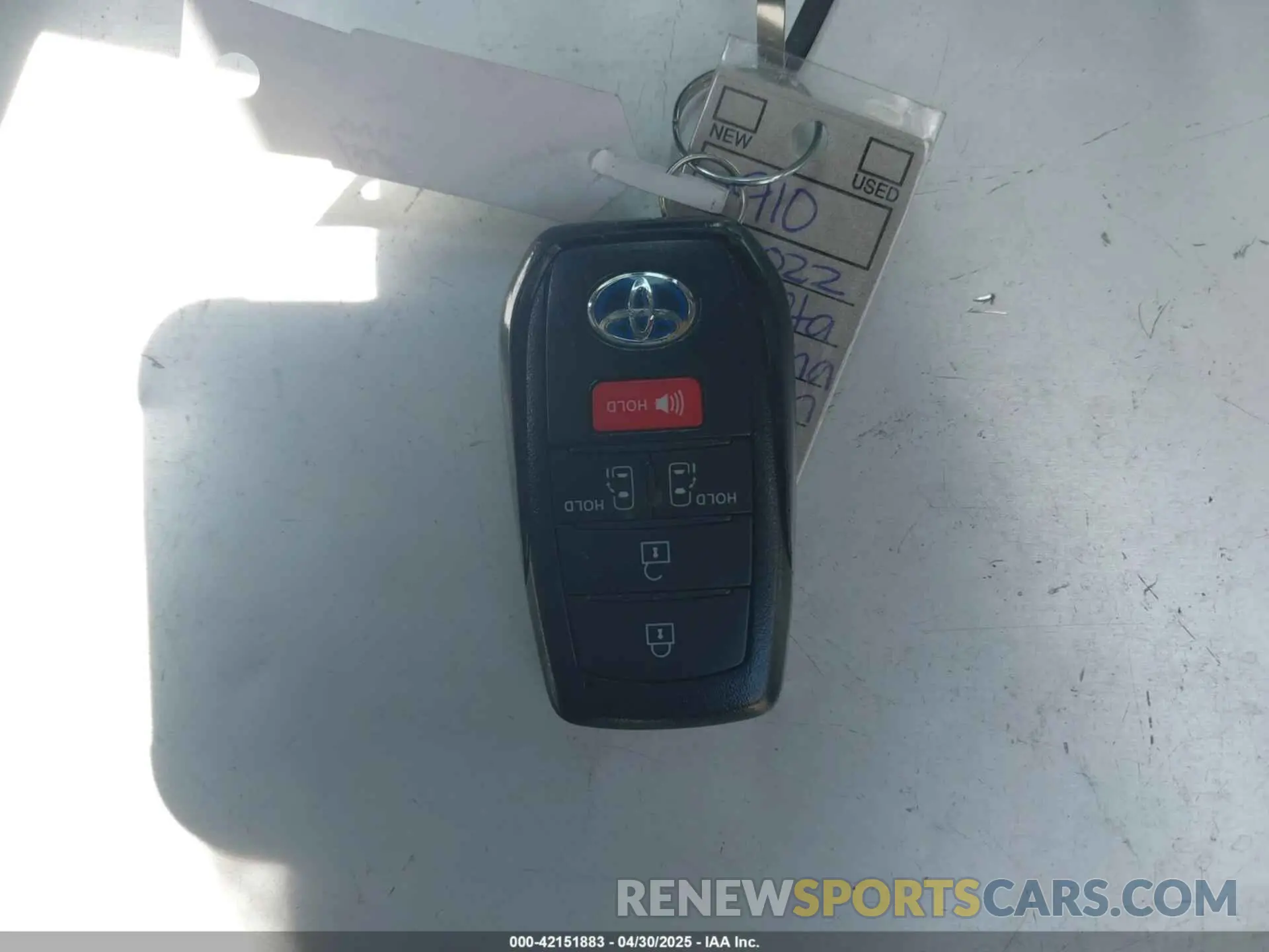 11 fotografías del automóvil dañado 5TDKRKEC6NS106342 TOYOTA SIENNA 2022