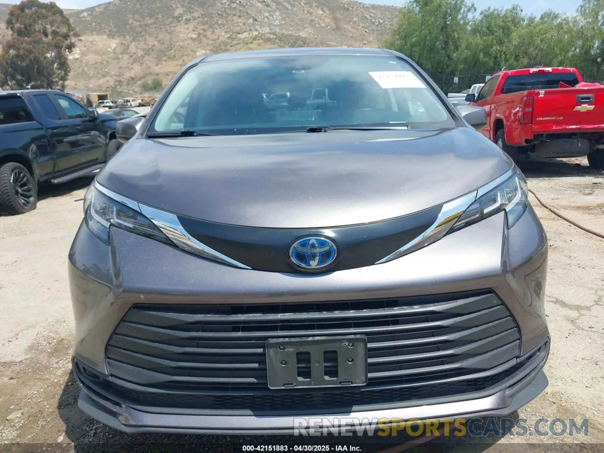12 fotografías del automóvil dañado 5TDKRKEC6NS106342 TOYOTA SIENNA 2022