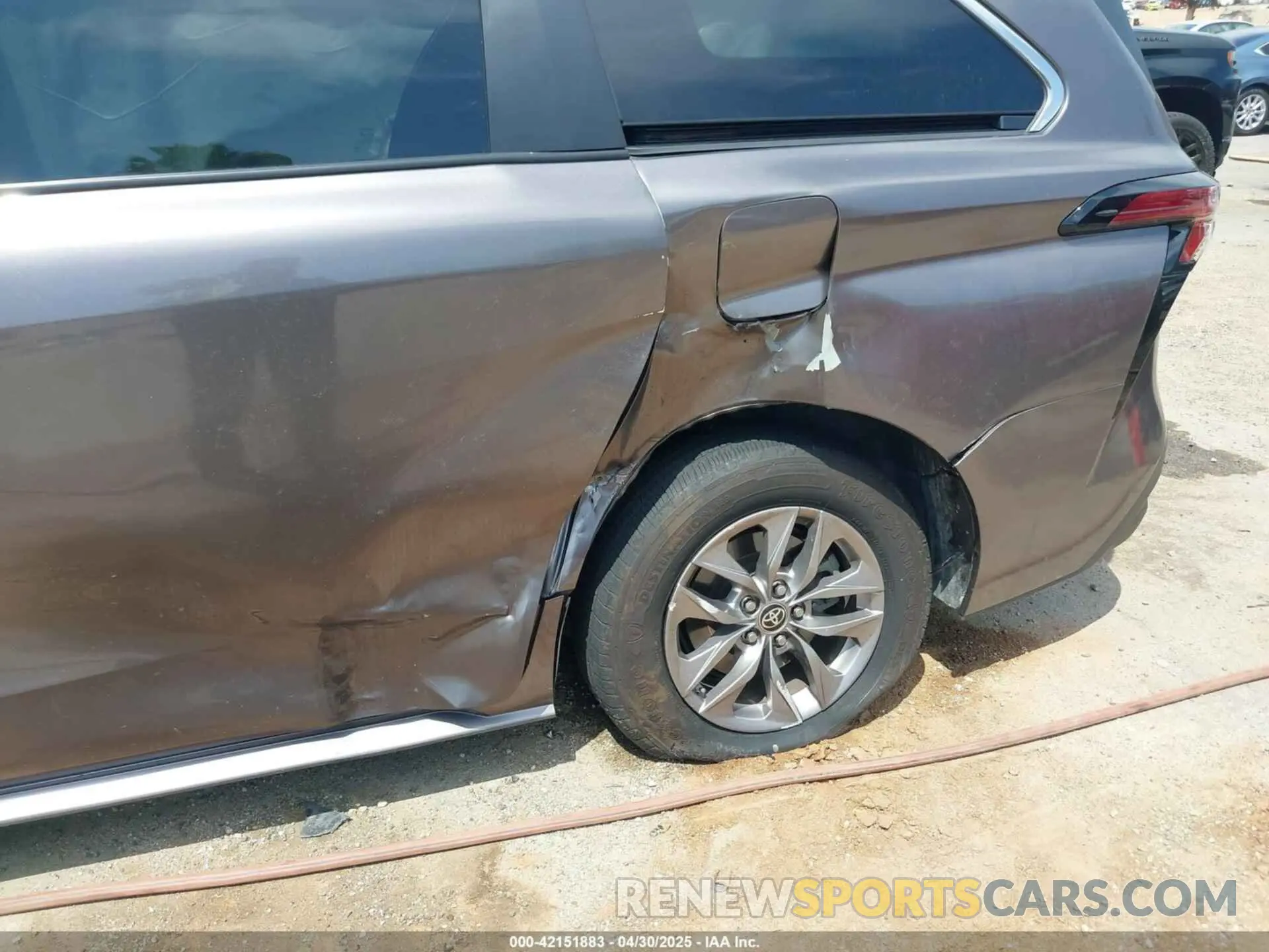 6 fotografías del automóvil dañado 5TDKRKEC6NS106342 TOYOTA SIENNA 2022