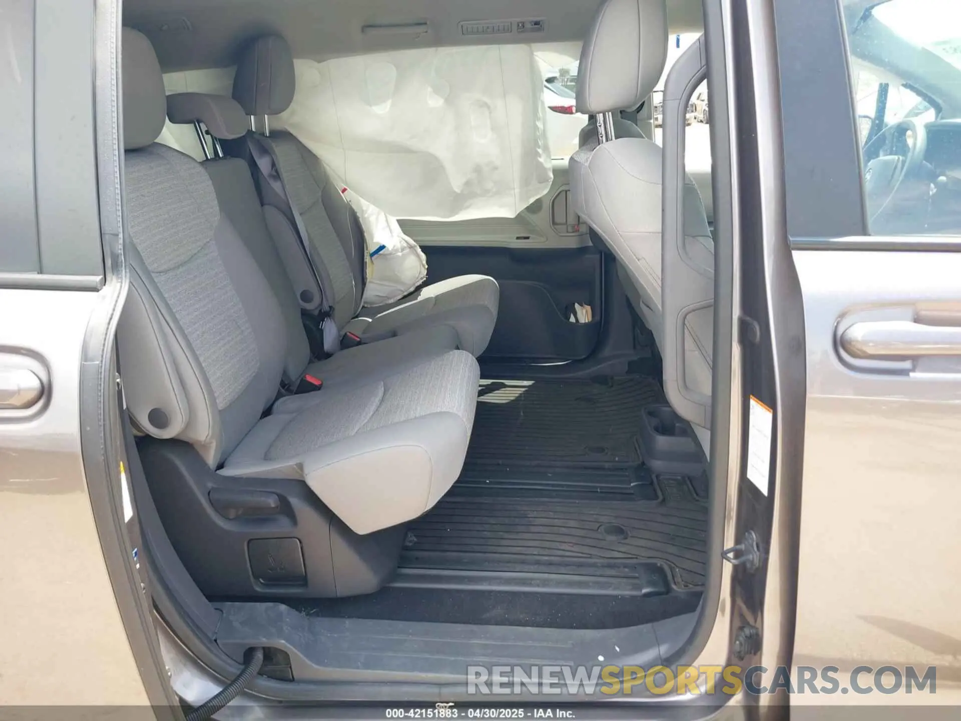 8 fotografías del automóvil dañado 5TDKRKEC6NS106342 TOYOTA SIENNA 2022