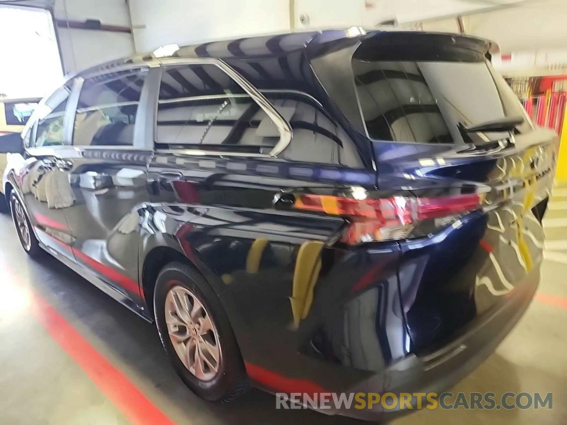 19 fotografías del automóvil dañado 5TDKRKEC7NS089793 TOYOTA SIENNA 2022