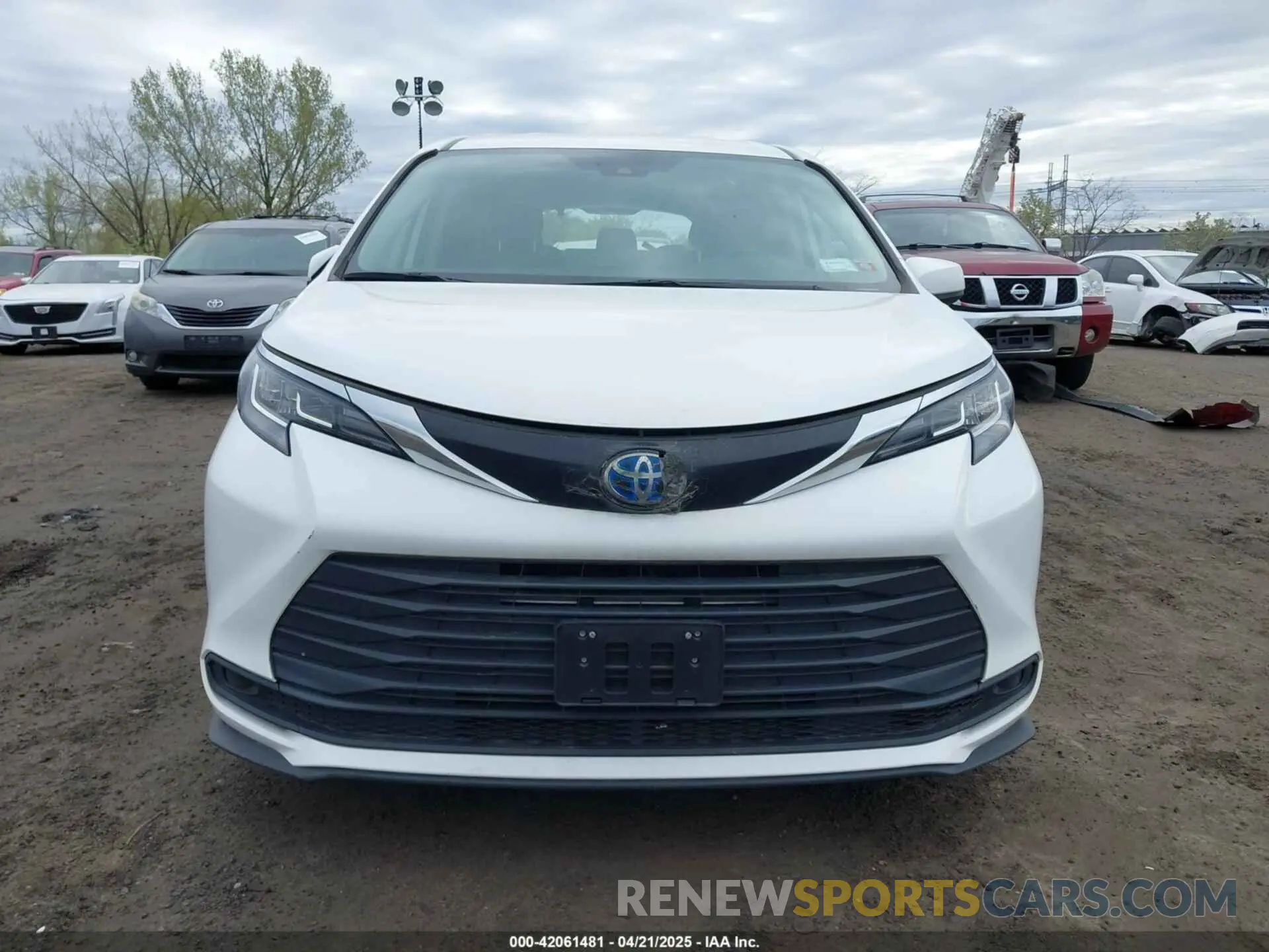 12 fotografías del automóvil dañado 5TDKRKEC7NS119925 TOYOTA SIENNA 2022