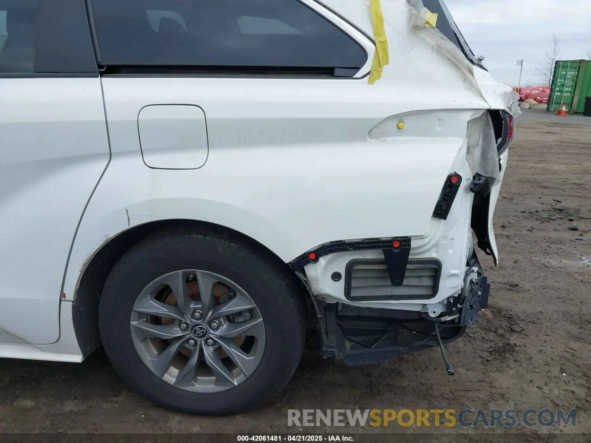 17 fotografías del automóvil dañado 5TDKRKEC7NS119925 TOYOTA SIENNA 2022