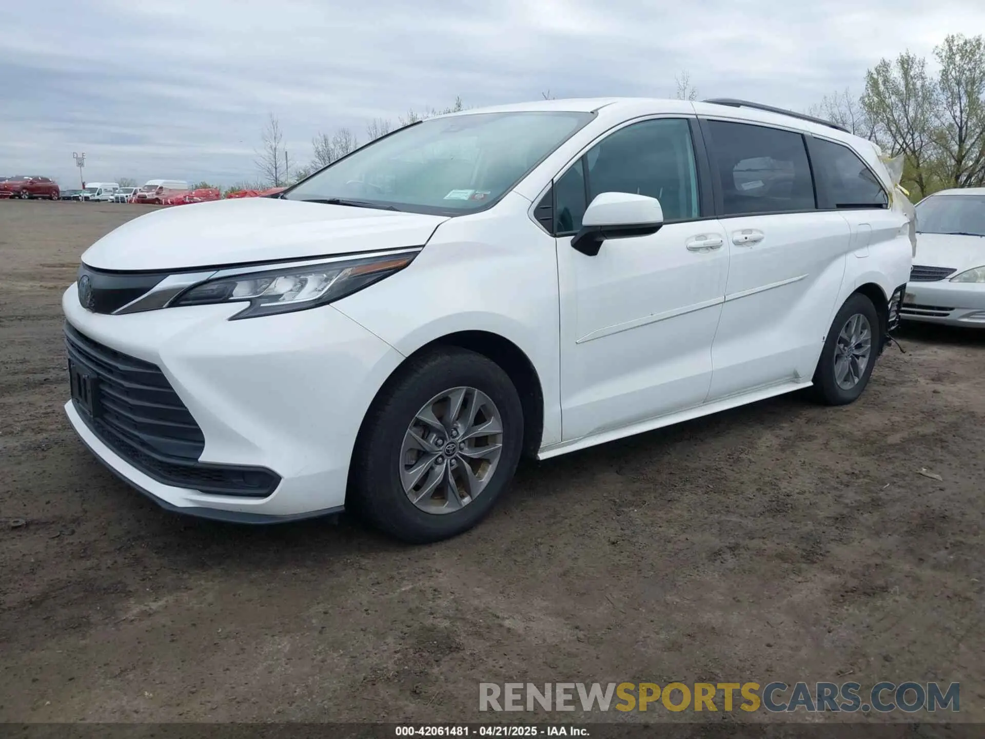 2 fotografías del automóvil dañado 5TDKRKEC7NS119925 TOYOTA SIENNA 2022
