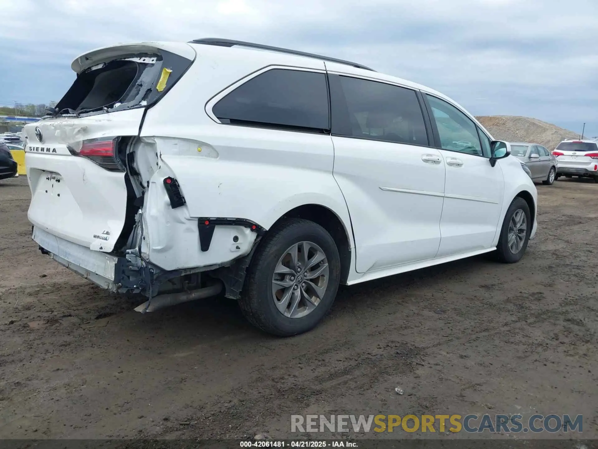 4 fotografías del automóvil dañado 5TDKRKEC7NS119925 TOYOTA SIENNA 2022