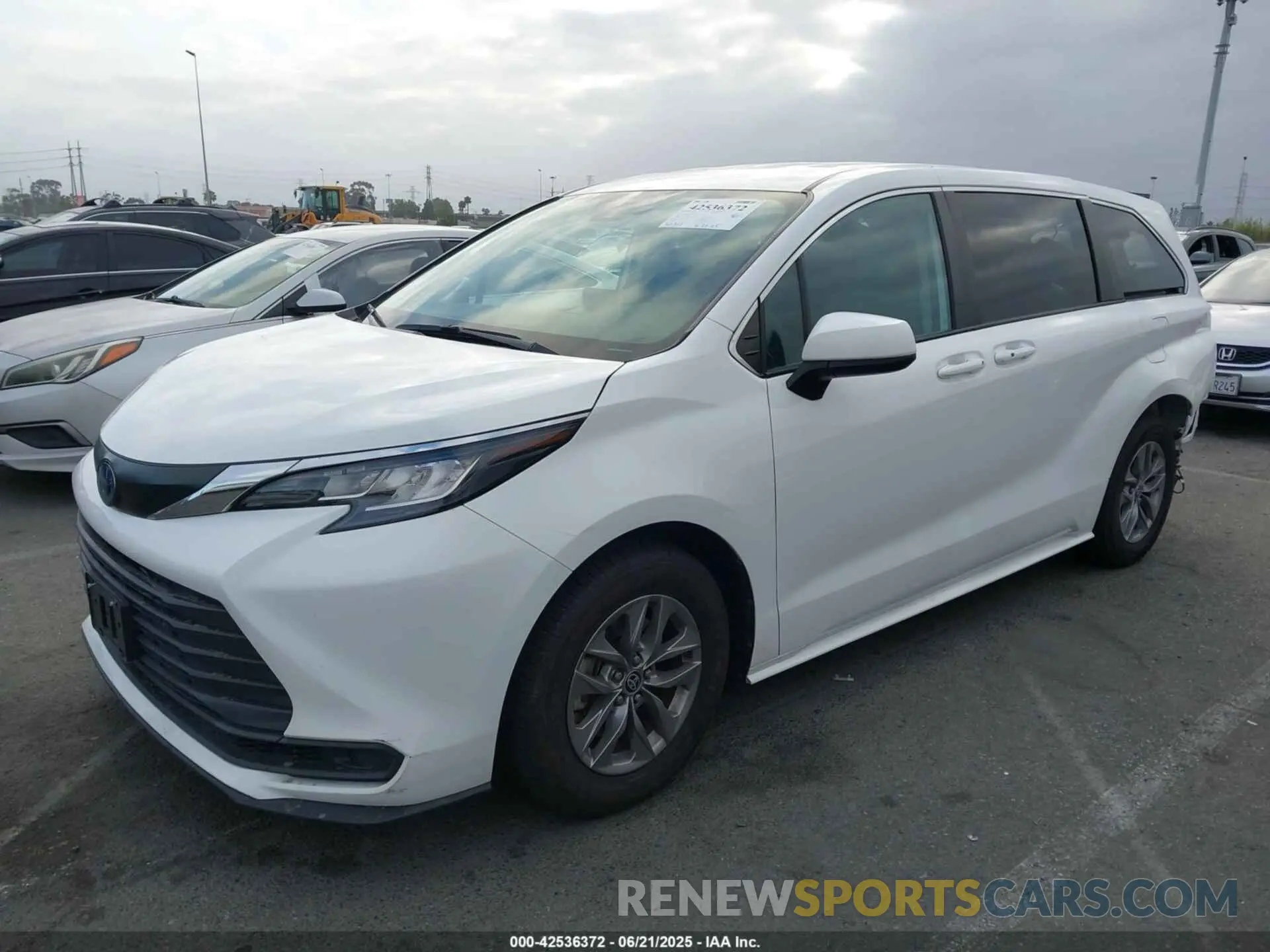 2 fotografías del automóvil dañado 5TDKRKEC9NS122406 TOYOTA SIENNA 2022