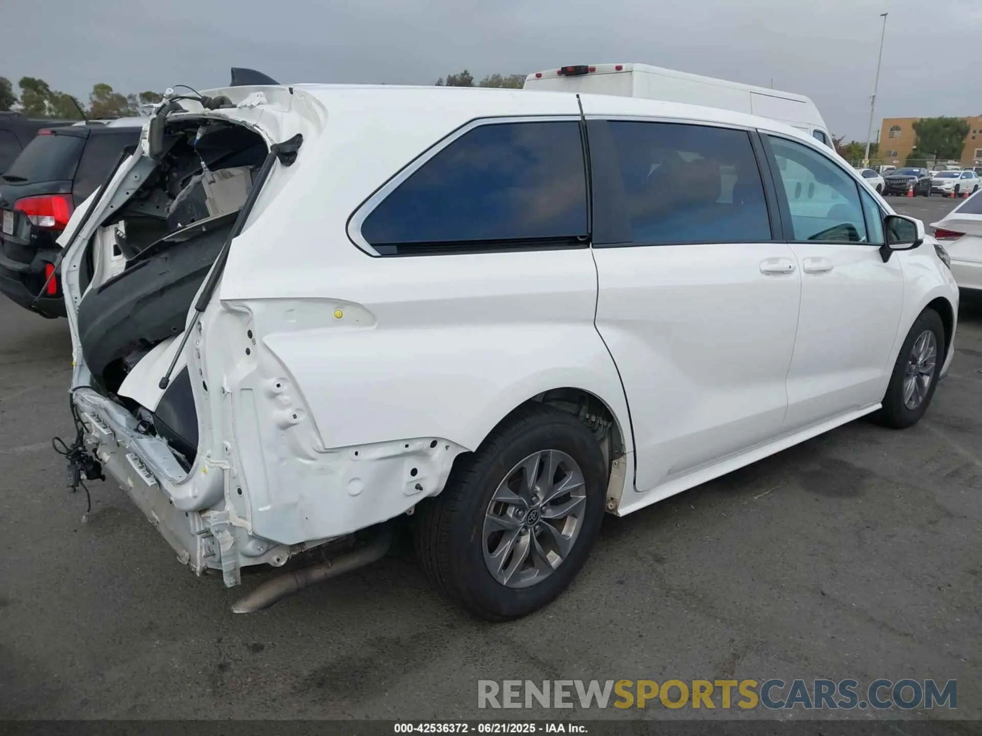 4 fotografías del automóvil dañado 5TDKRKEC9NS122406 TOYOTA SIENNA 2022