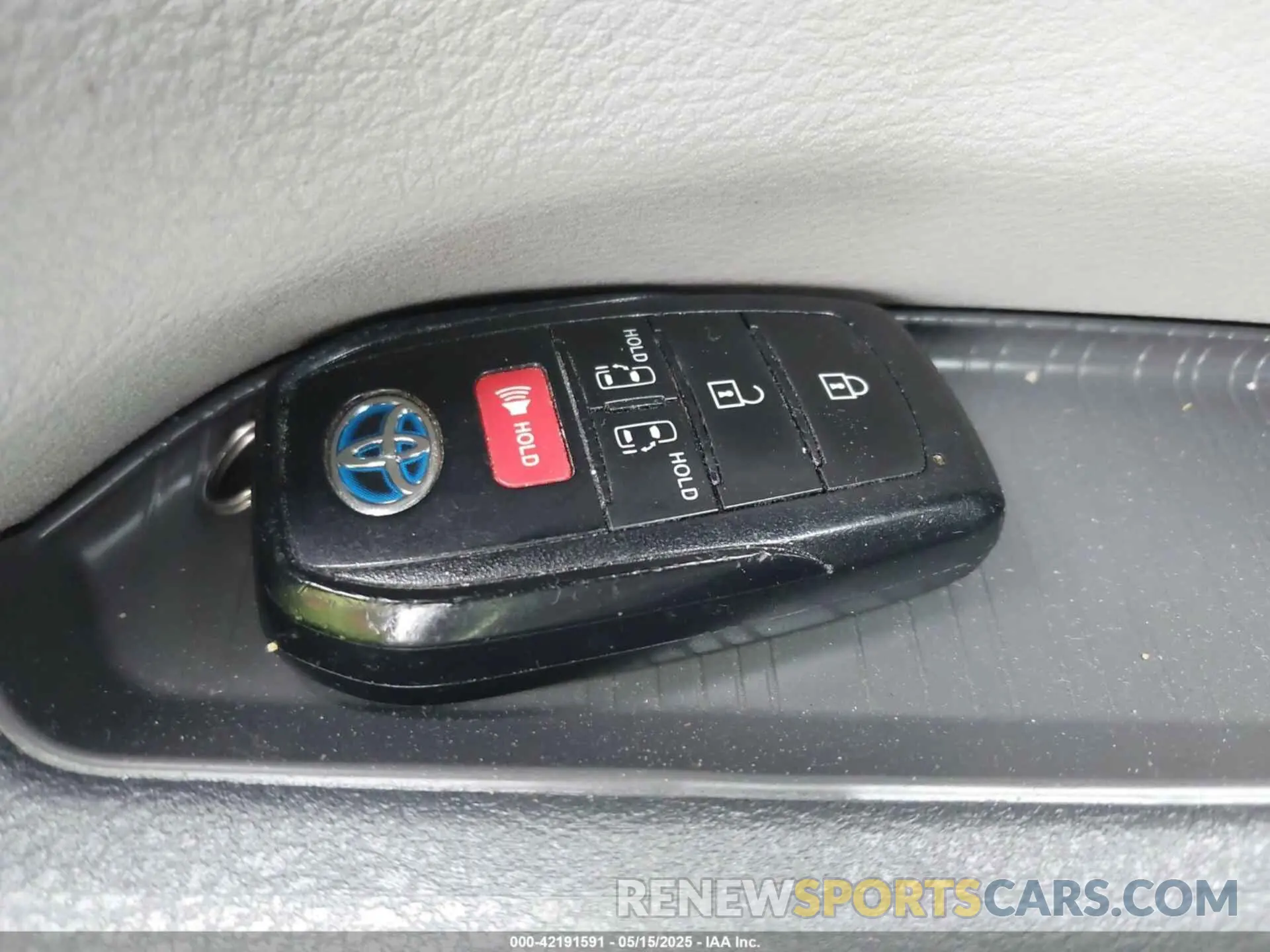 11 fotografías del automóvil dañado 5TDKRKECXNS084362 TOYOTA SIENNA 2022