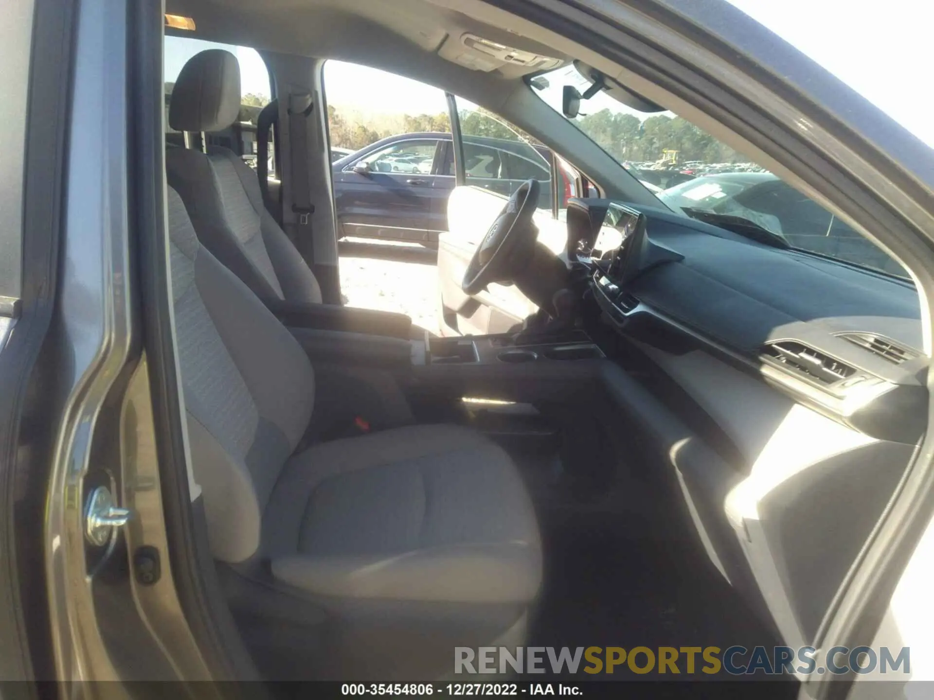 5 fotografías del automóvil dañado 5TDKRKECXNS122477 TOYOTA SIENNA 2022
