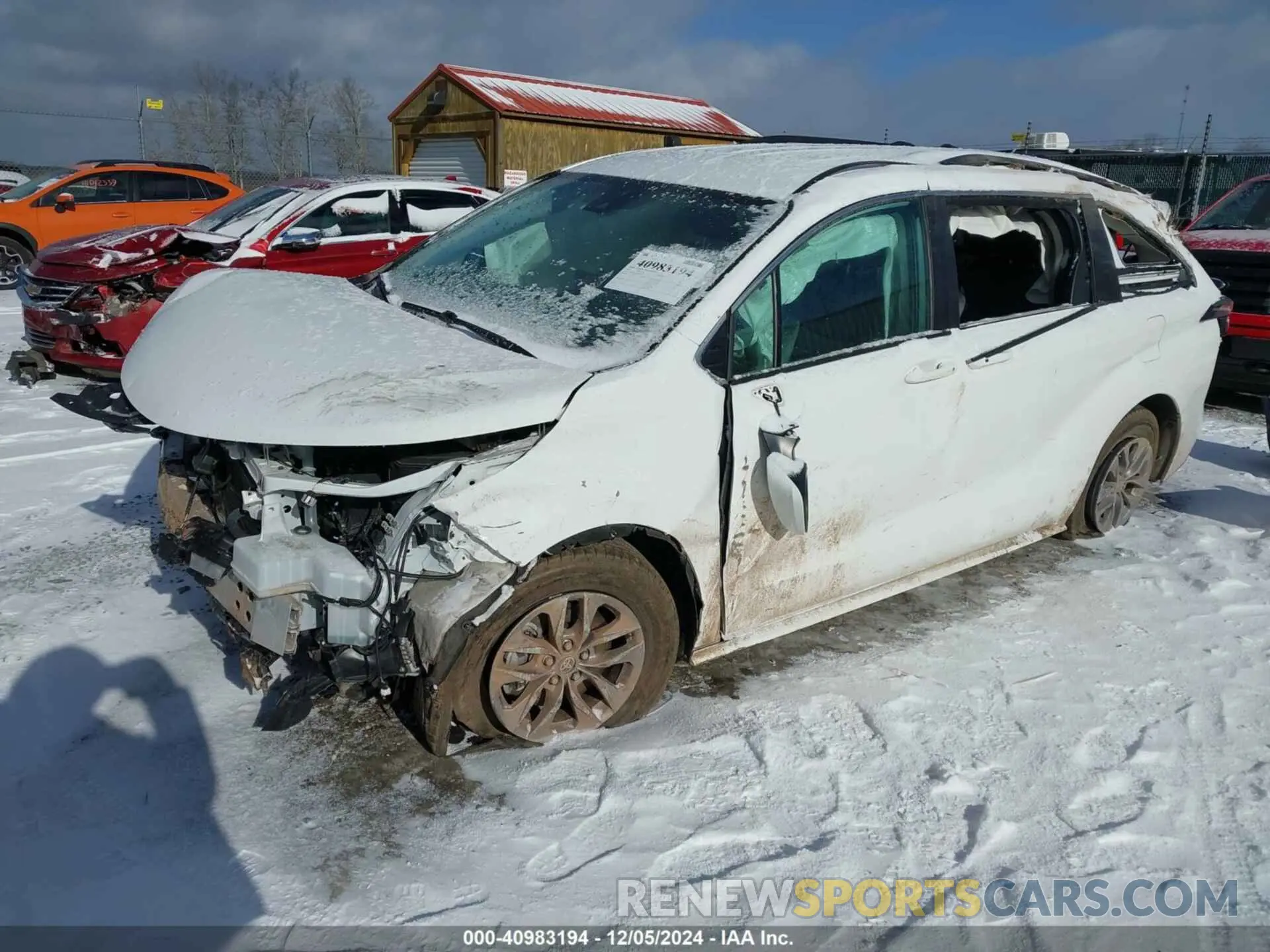 2 fotografías del automóvil dañado 5TDKSKFC1NS040740 TOYOTA SIENNA 2022